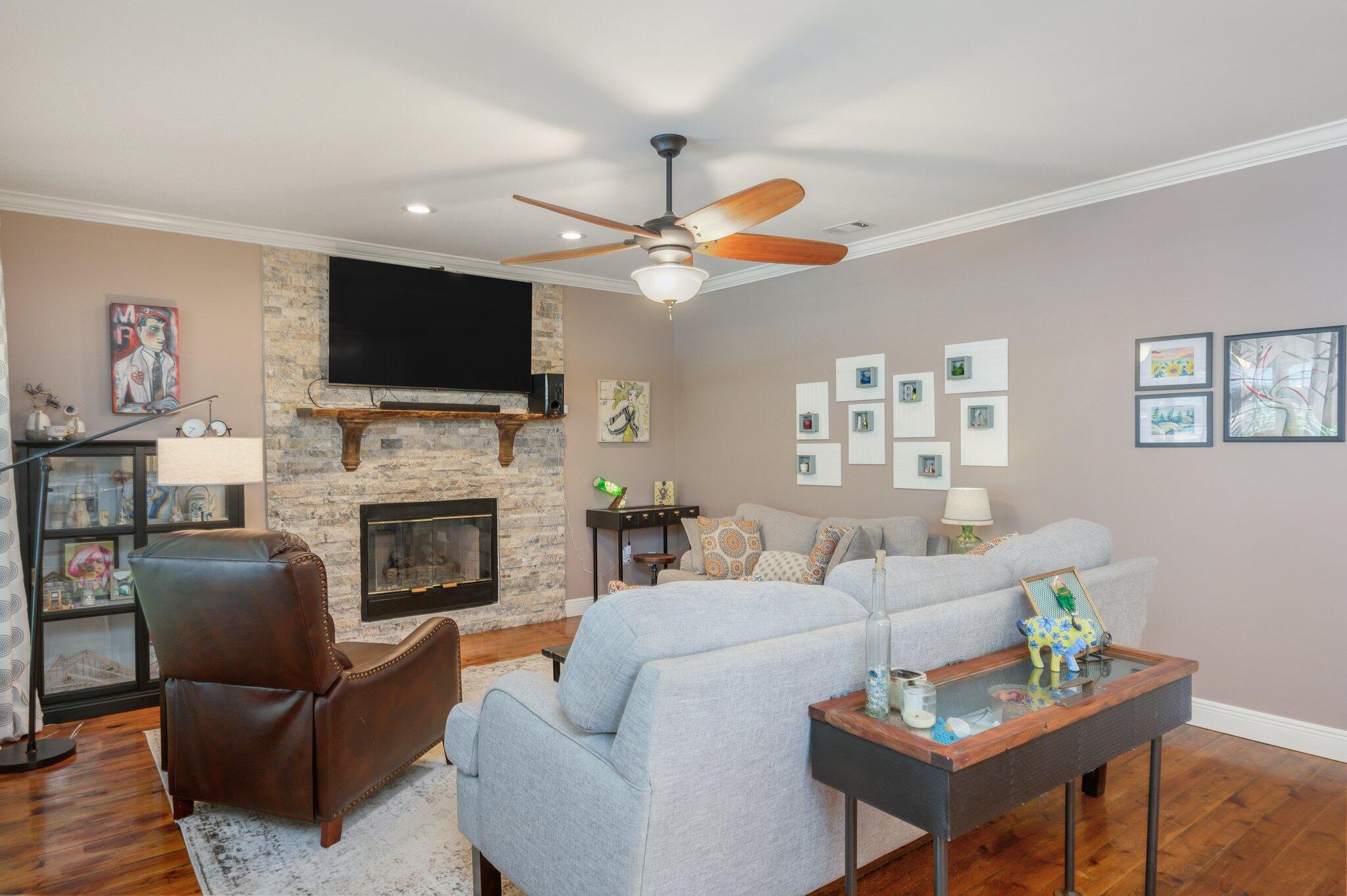 ROCKY BAYOU ESTATES 10B - Residential