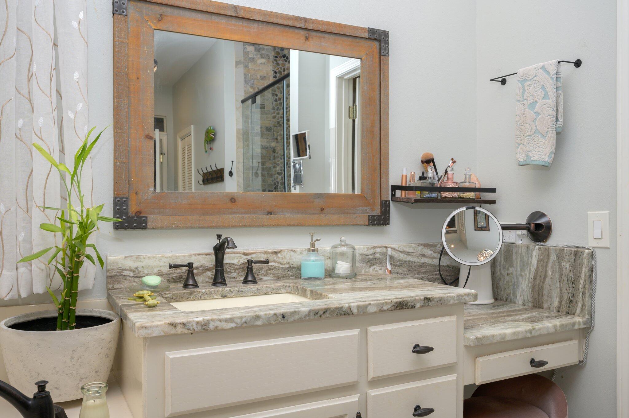 ROCKY BAYOU ESTATES 10B - Residential