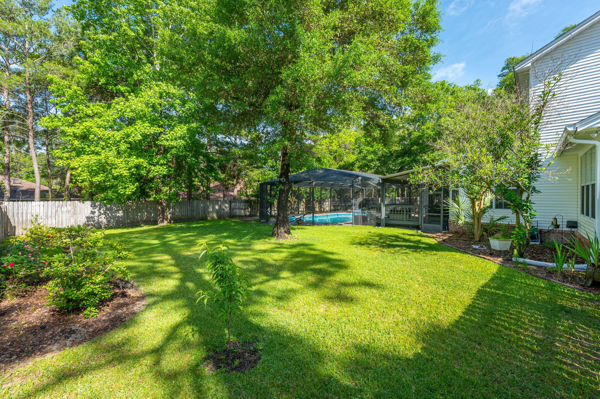 ROCKY BAYOU ESTATES 10B - Residential