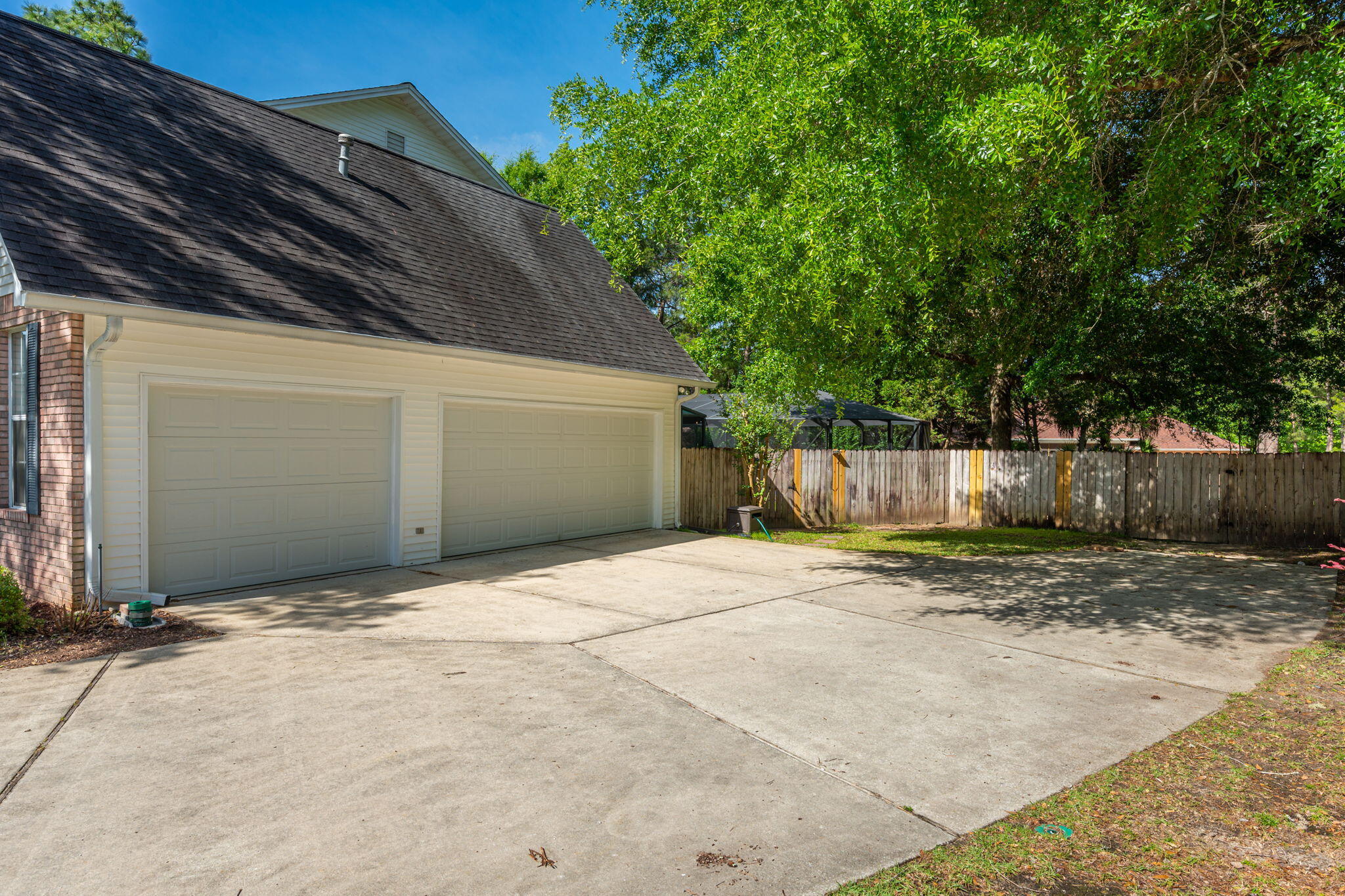 ROCKY BAYOU ESTATES 10B - Residential