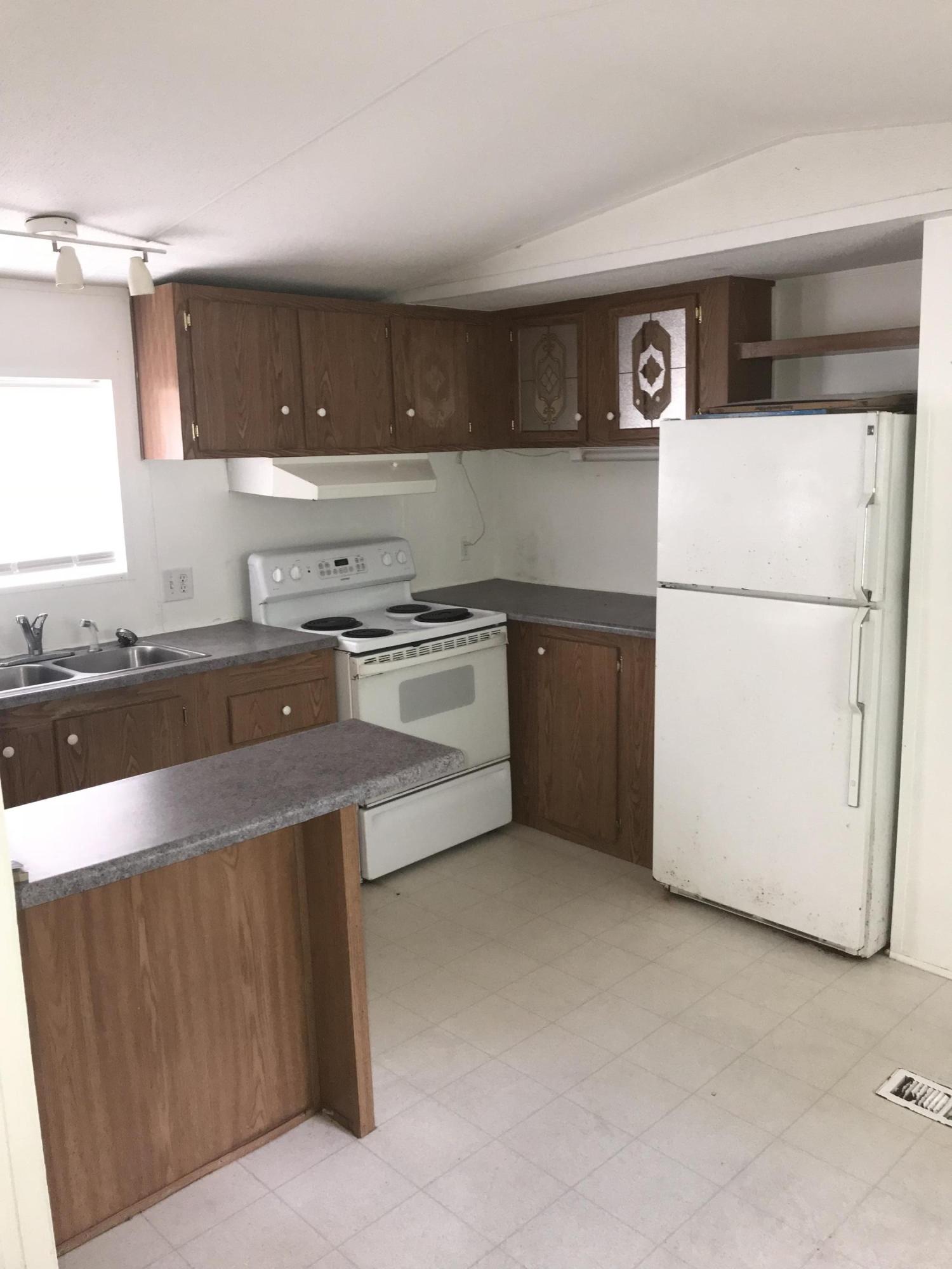 MALLARD CREEK UNREC - Residential