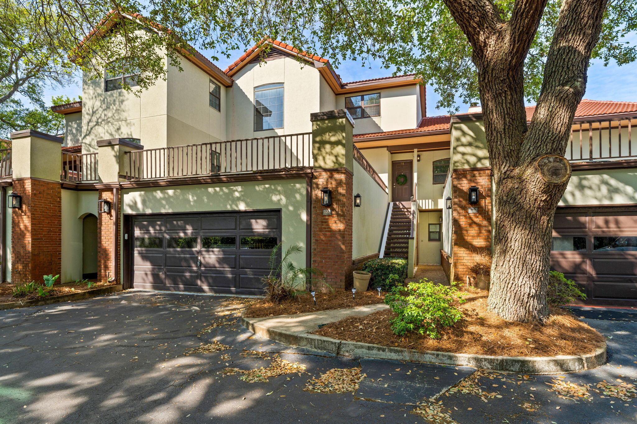 BAYBRIDGE CONDO - Residential