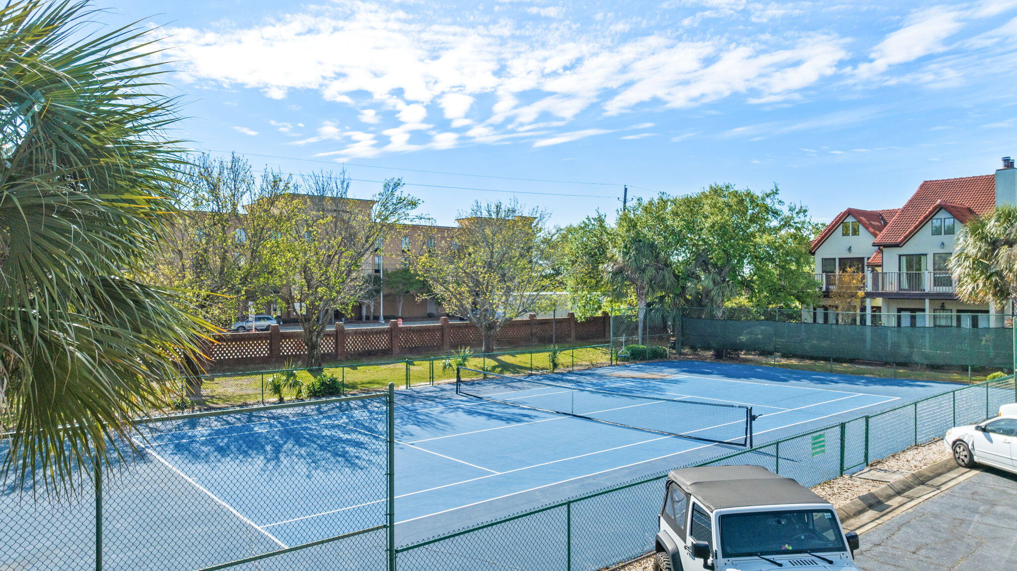 BAYBRIDGE CONDO - Residential