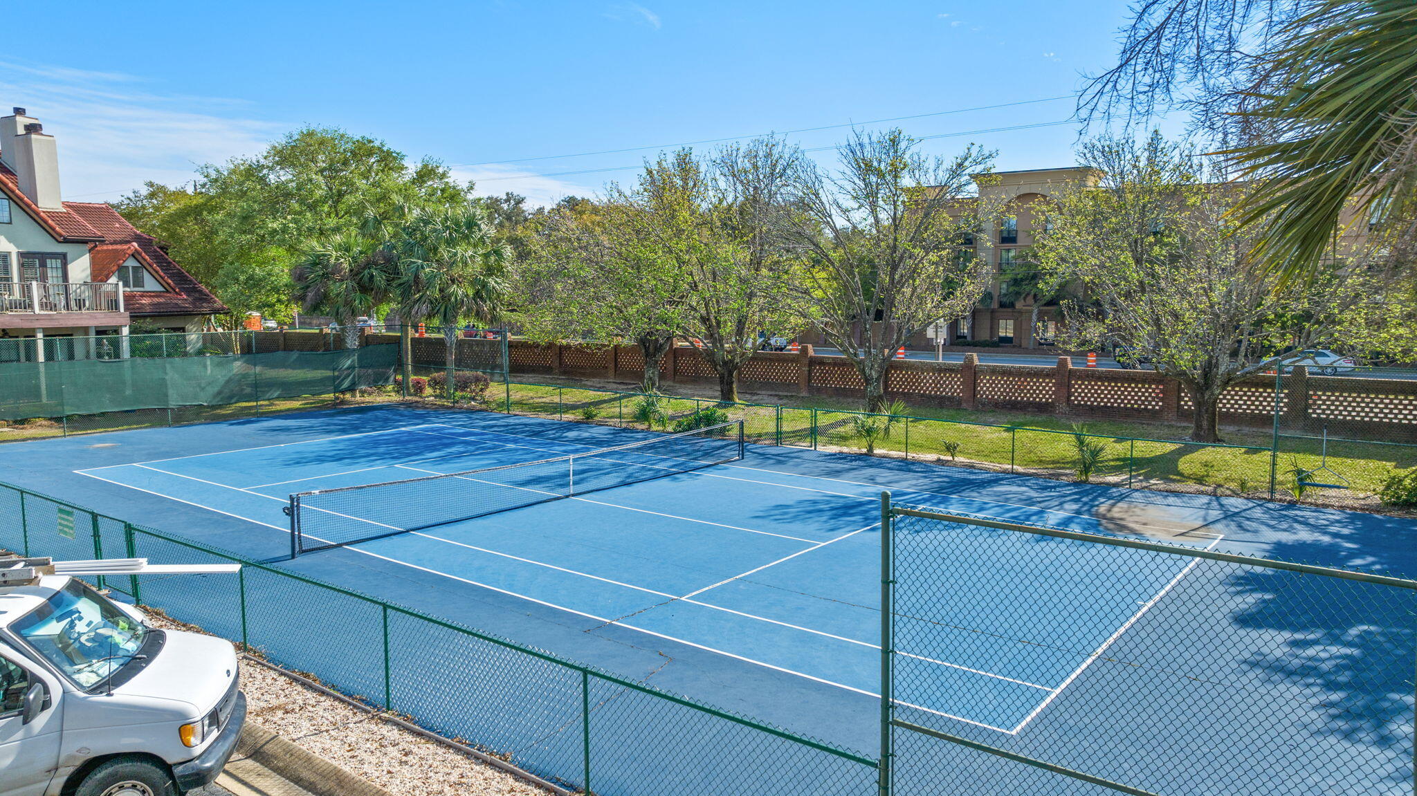 BAYBRIDGE CONDO - Residential