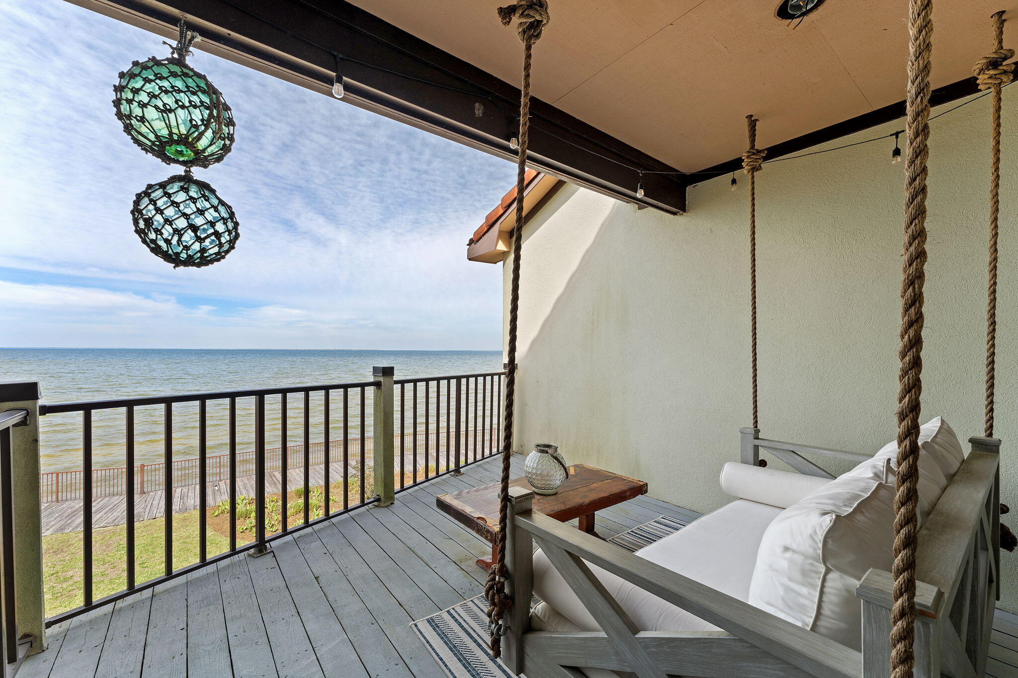 BAYBRIDGE CONDO - Residential