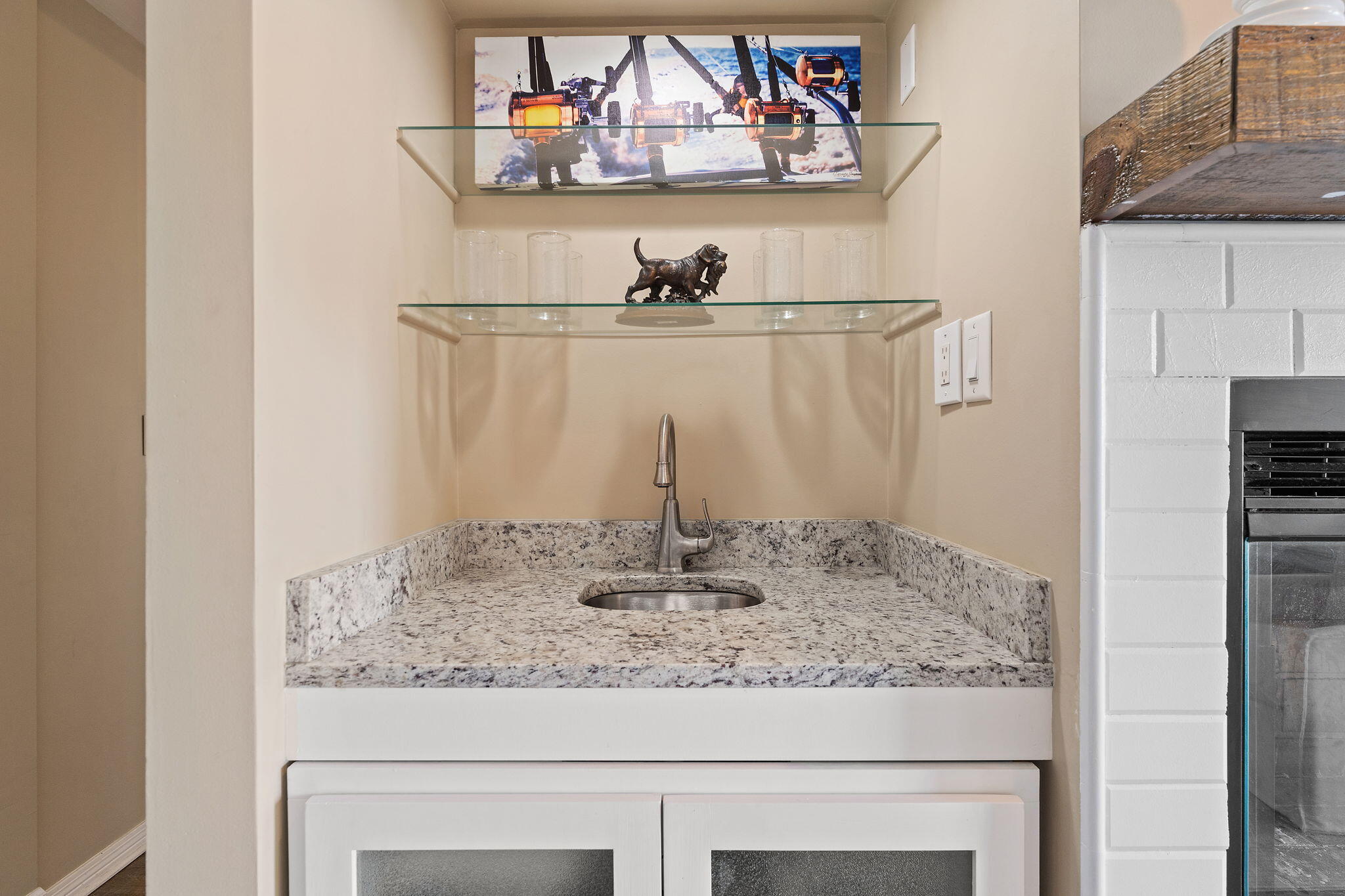 BAYBRIDGE CONDO - Residential