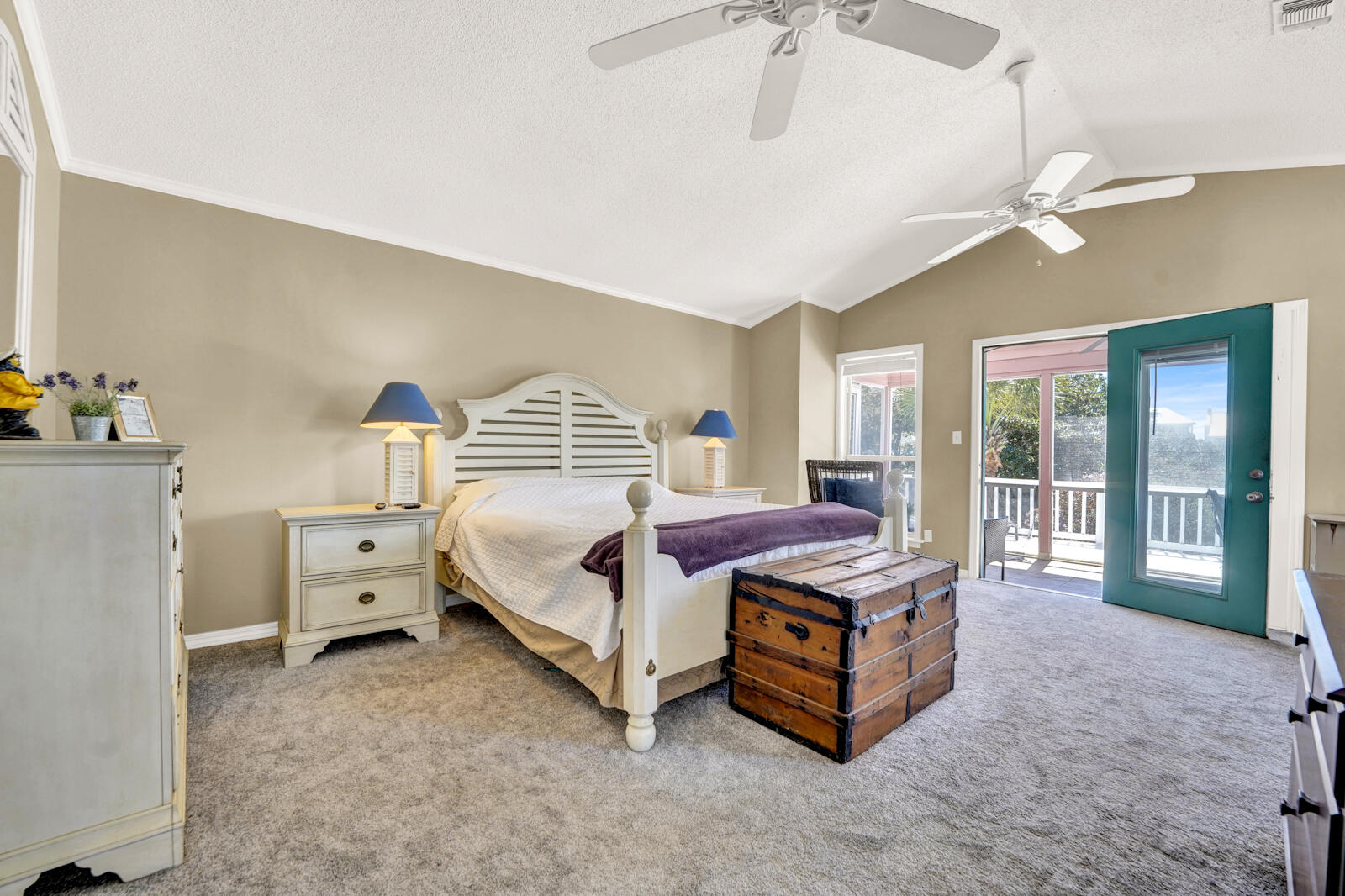 CALYPSO POINTE - Residential