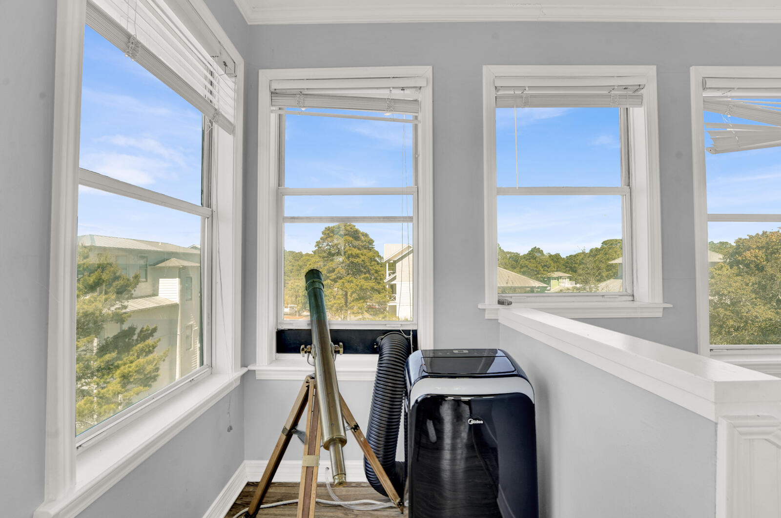 CALYPSO POINTE - Residential