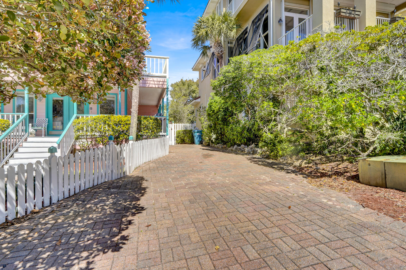 CALYPSO POINTE - Residential
