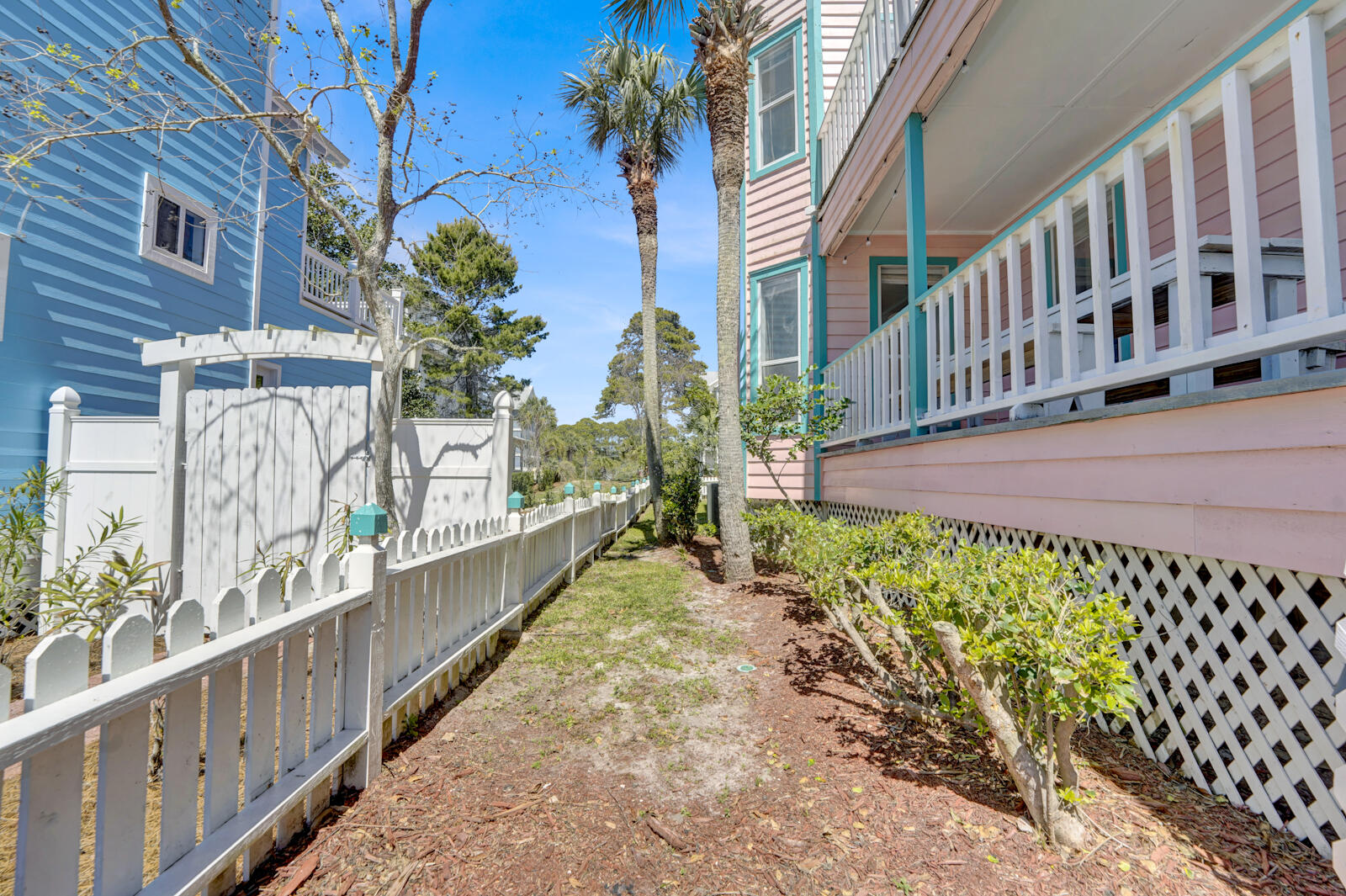 CALYPSO POINTE - Residential