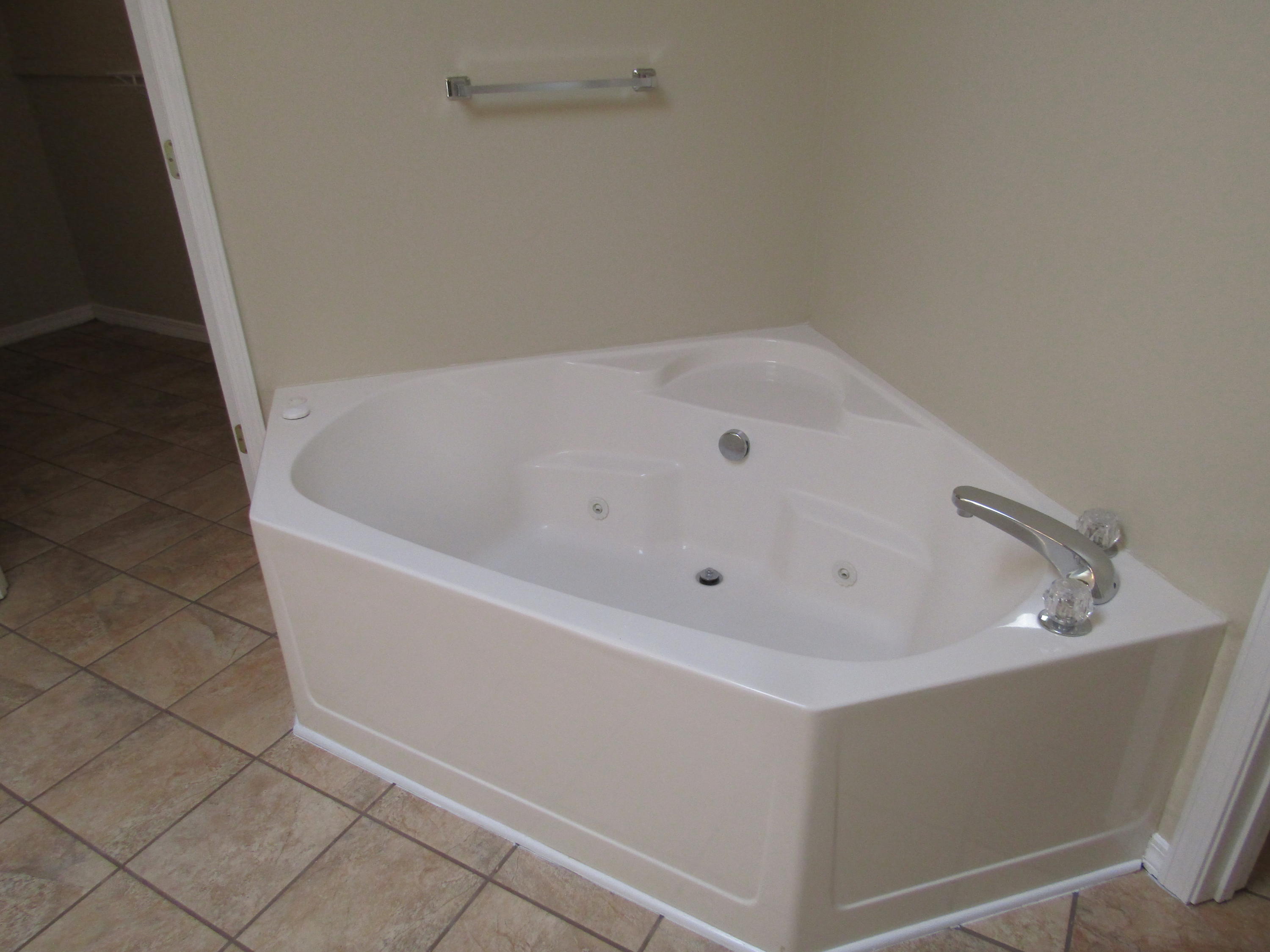 NORTHVIEW ESTATES 7TH ADDN - Residential