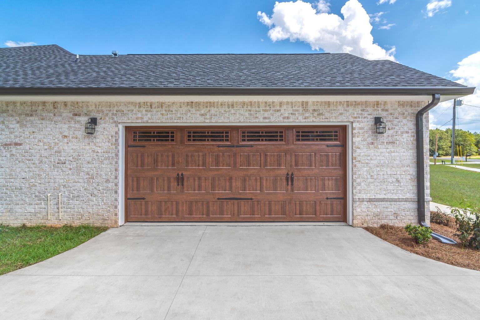 HOMEWOOD EST - Residential