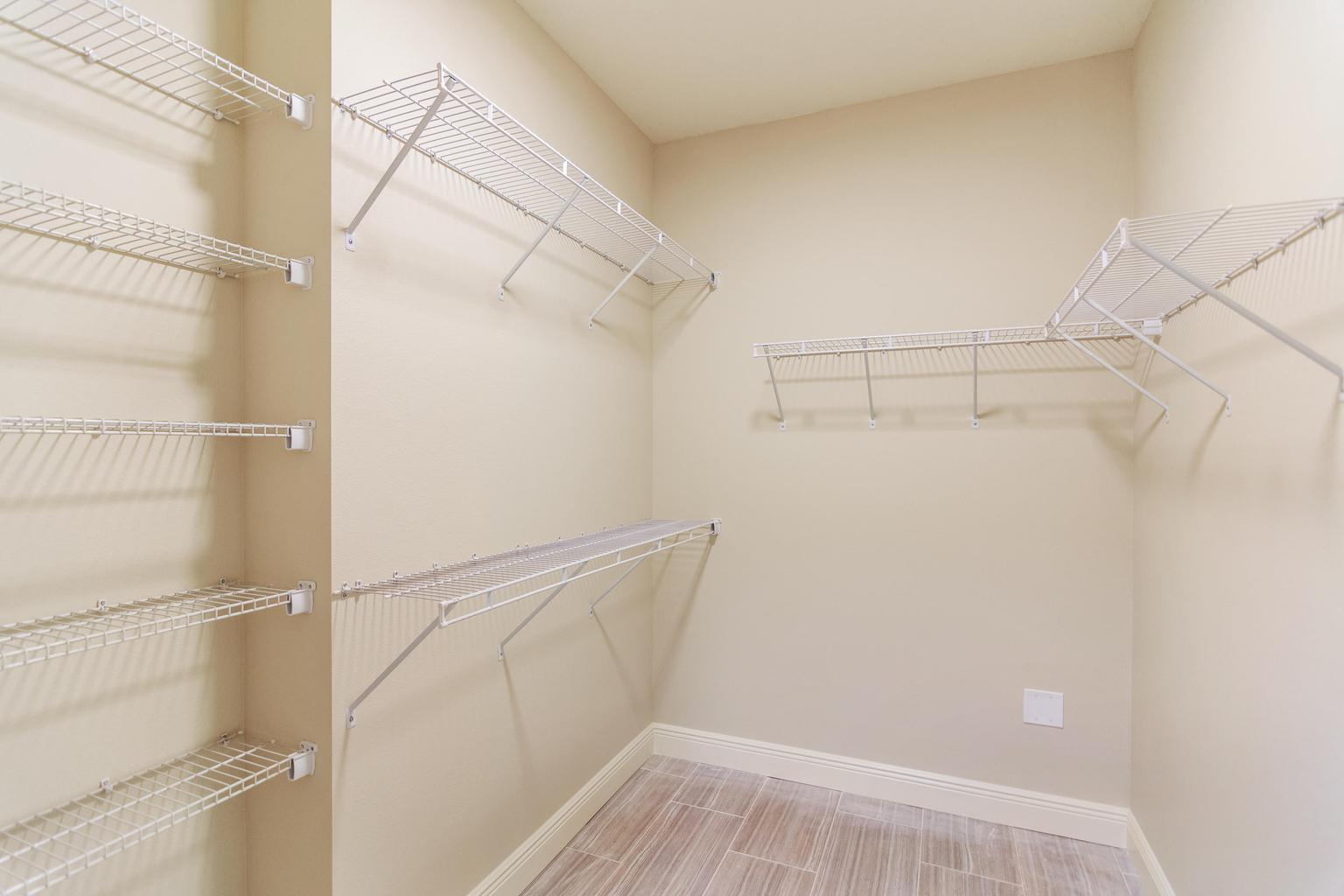 HOMEWOOD EST - Residential