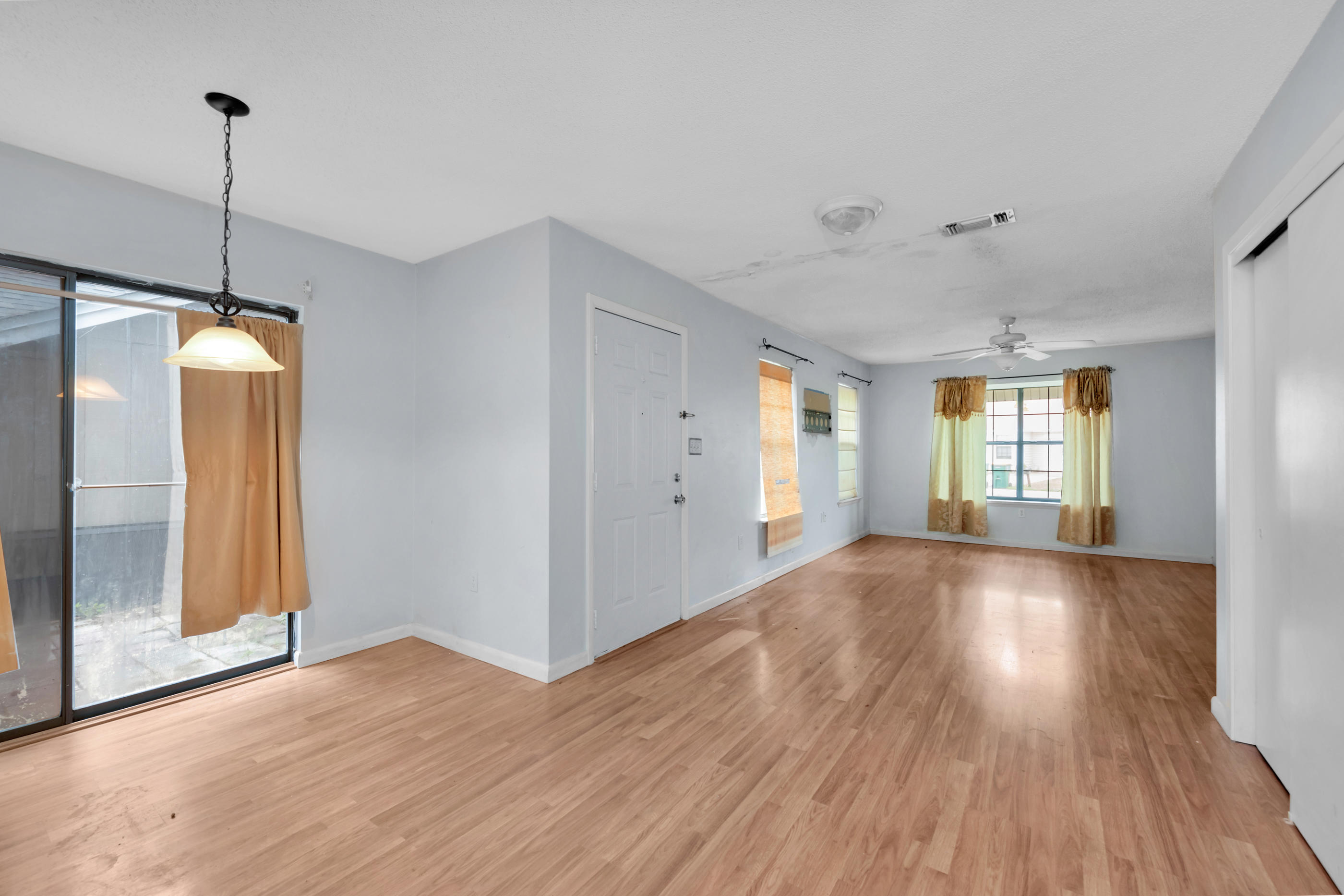 HIDDEN TRAILS PH 1 - Residential