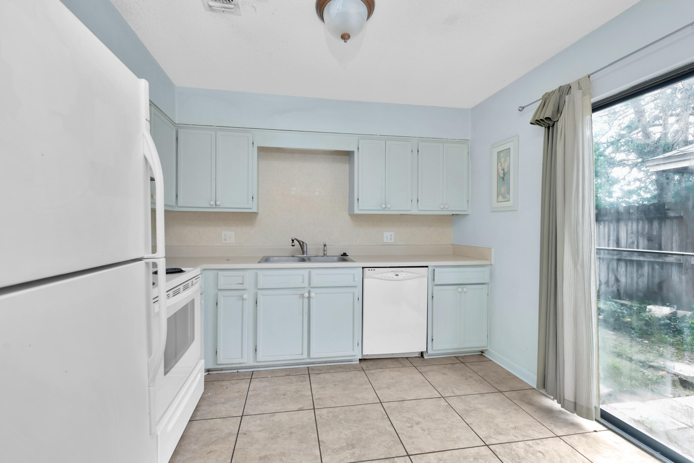 HIDDEN TRAILS PH 1 - Residential