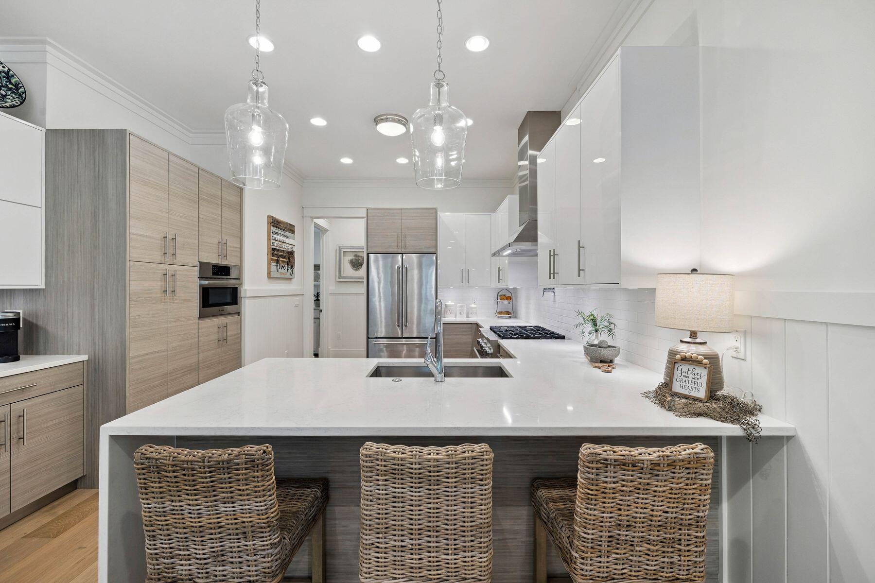 FOREST LAKES - Residential
