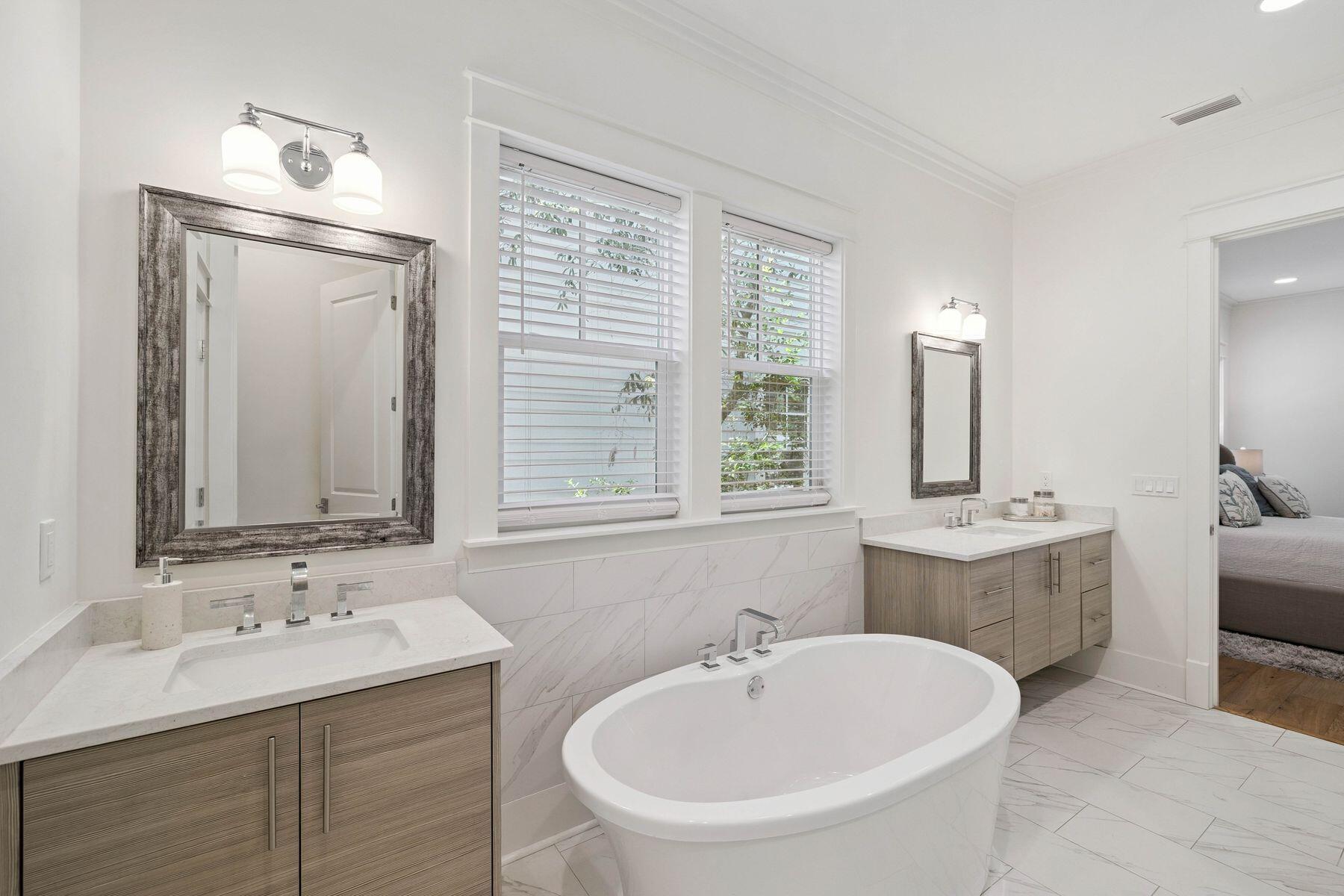 FOREST LAKES - Residential
