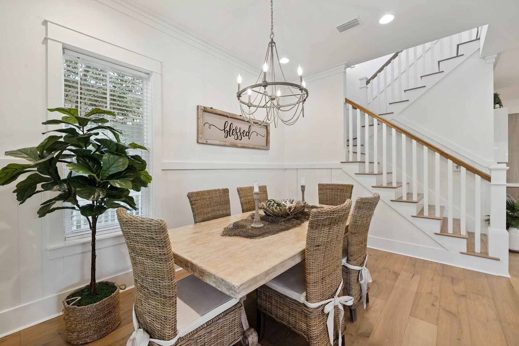 FOREST LAKES - Residential