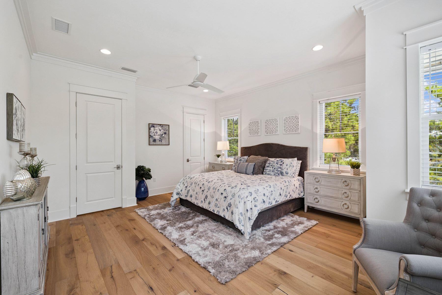FOREST LAKES - Residential