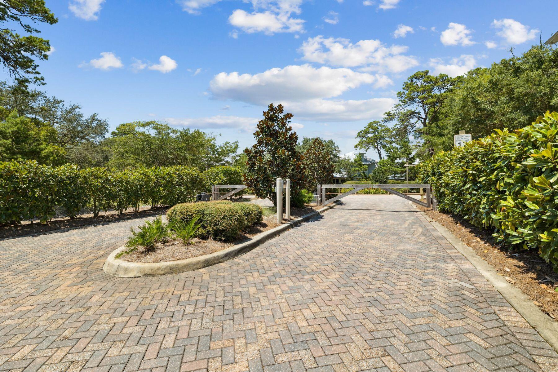 FOREST LAKES - Residential
