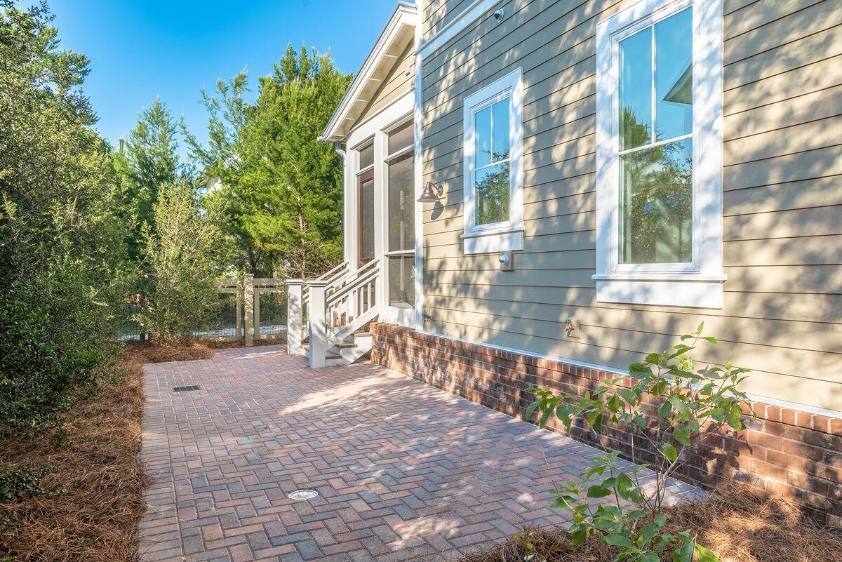 FOREST LAKES - Residential