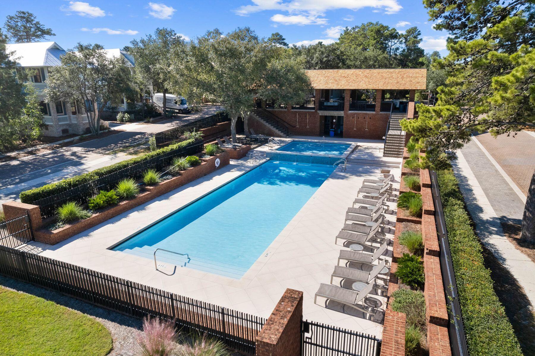 FOREST LAKES - Residential