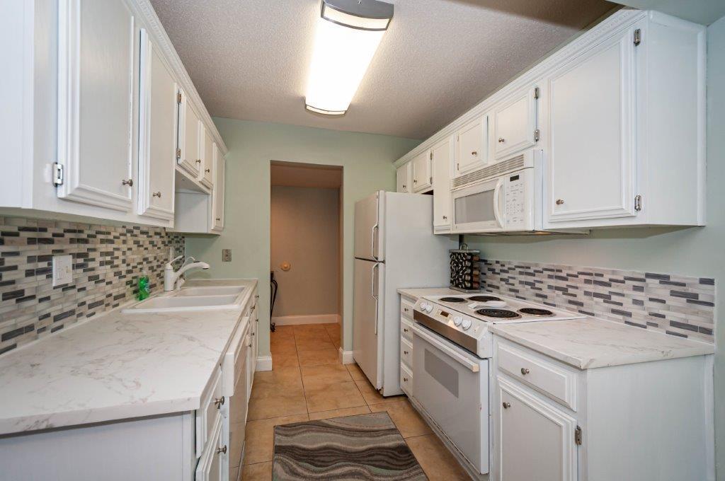 SEASCAPE CONDO GARDEN VILLA - Residential