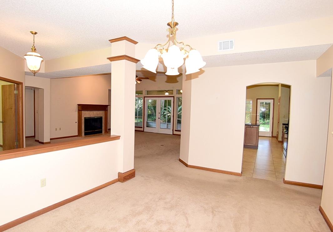 ROCKY BAYOU COUNTRY CLUB ESTATES 8 - Residential Lease