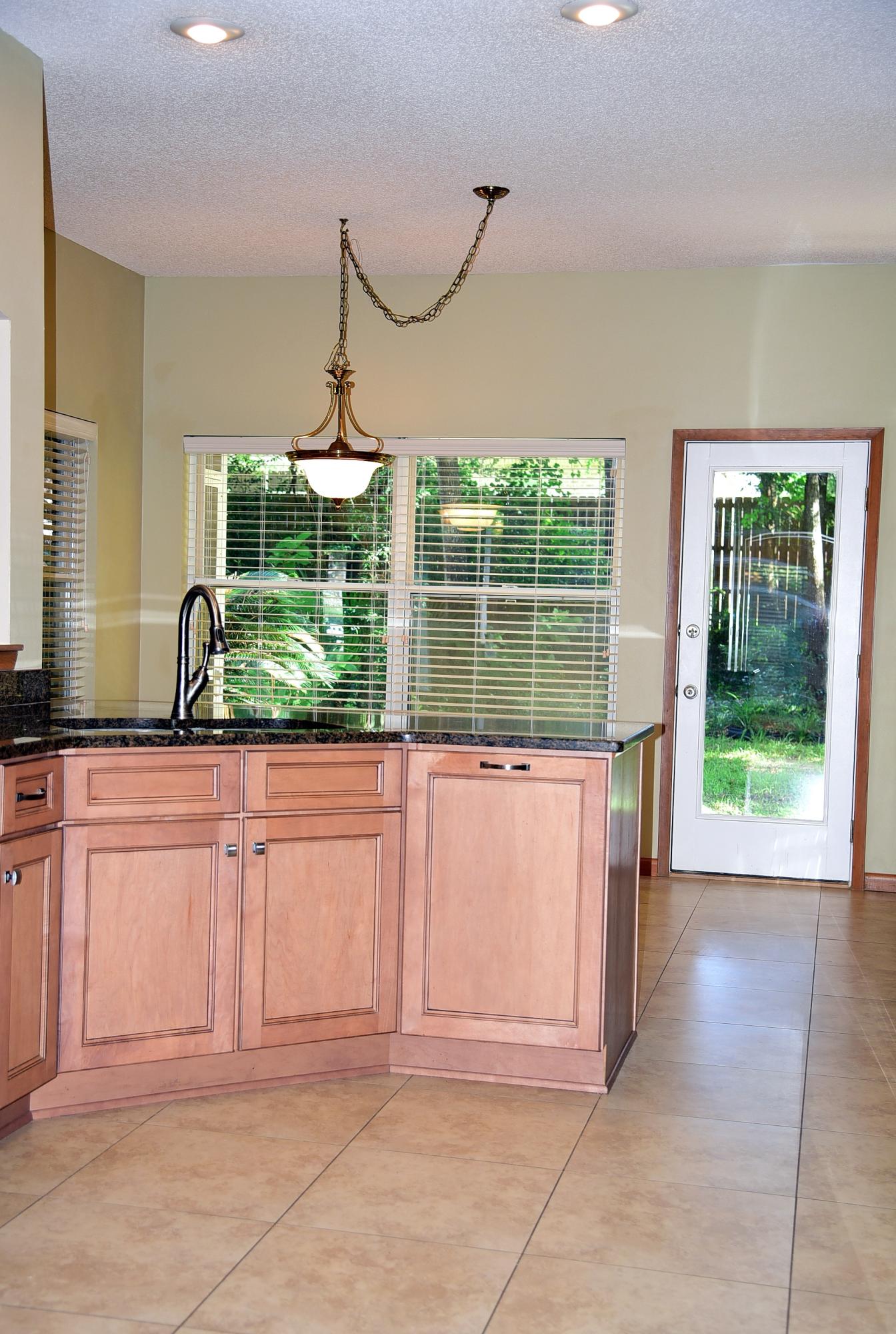 ROCKY BAYOU COUNTRY CLUB ESTATES 8 - Residential Lease