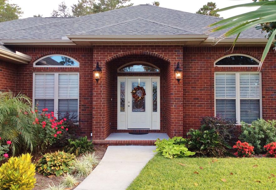 Immaculate 4-bedroom, 3-bath, all-brick home in highly desirable Swift Creek Plantation in north Niceville. This home sits on a 0.40 acre, private lot with colorful, lush landscaping and privacy fence along the back. Special features includes high ceilings, crown molding, gas fireplace and an open floor plan, great for entertaining. The spacious kitchen has mahogany cabinetry, granite countertops, tumbled-tile back splash, large pantry, breakfast bar, and overlooks a large breakfast area and living room. Dining room is steps away from the kitchen and has plenty of room for family gatherings.