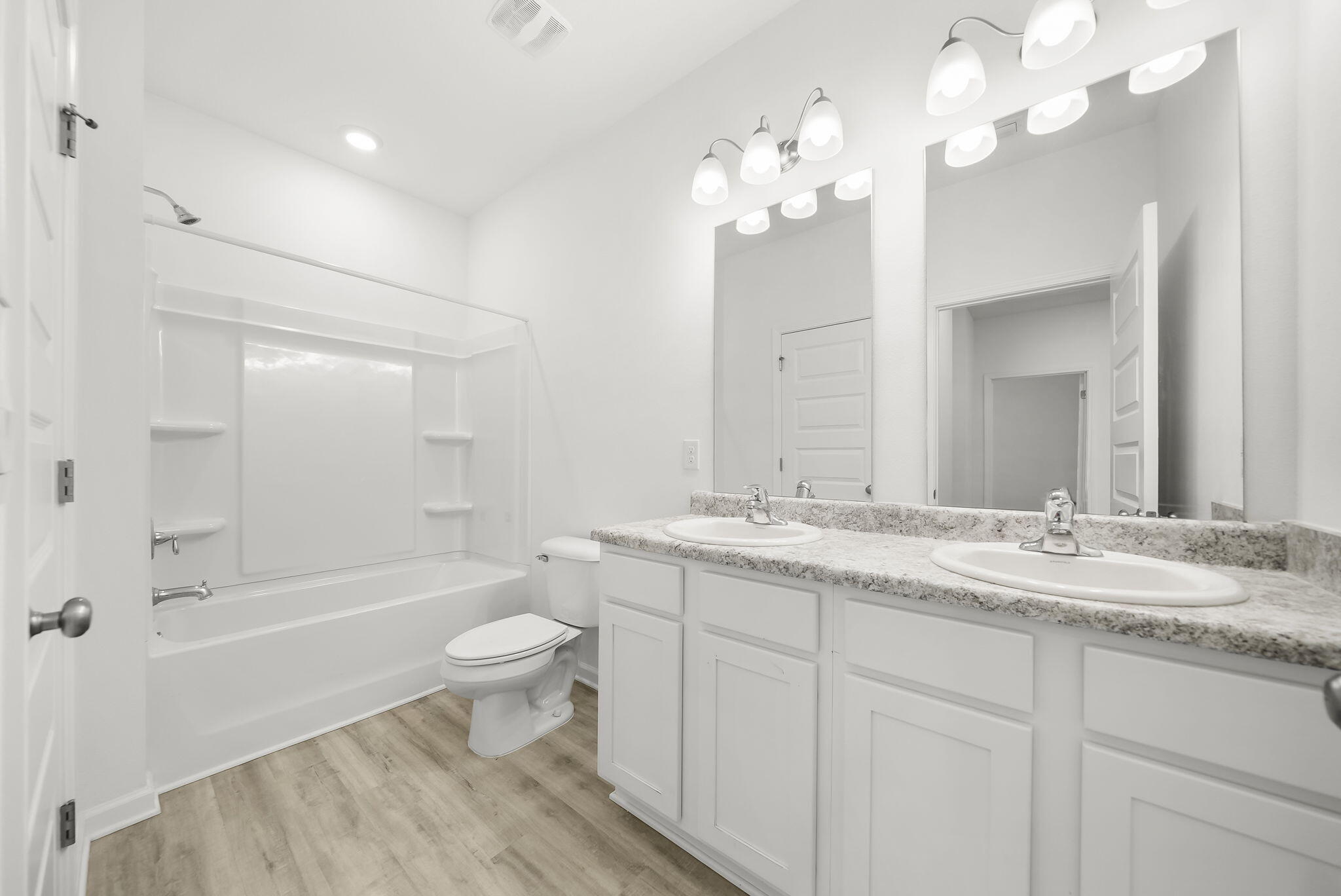 OWL'S HEAD - Residential Lease