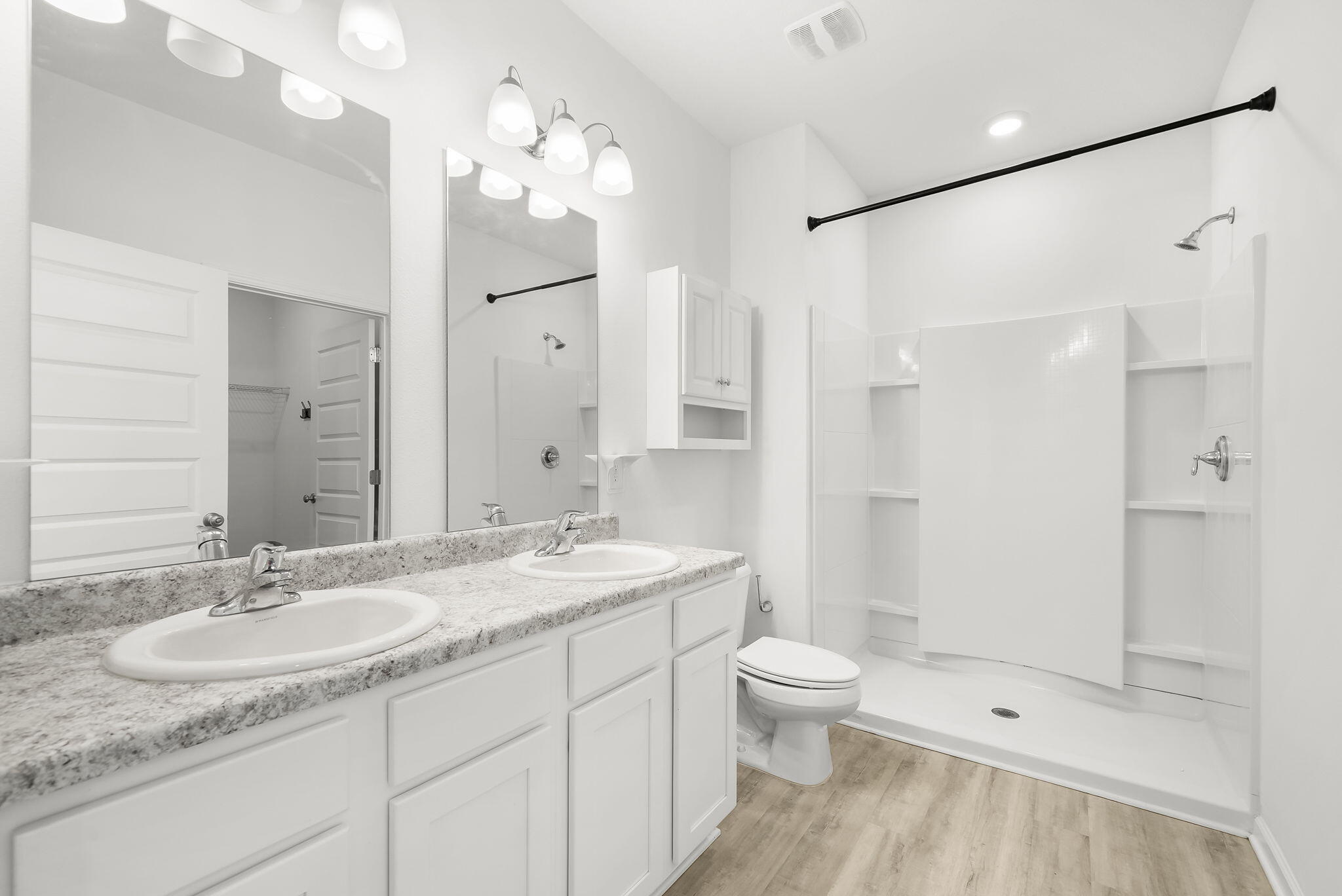 OWL'S HEAD - Residential Lease
