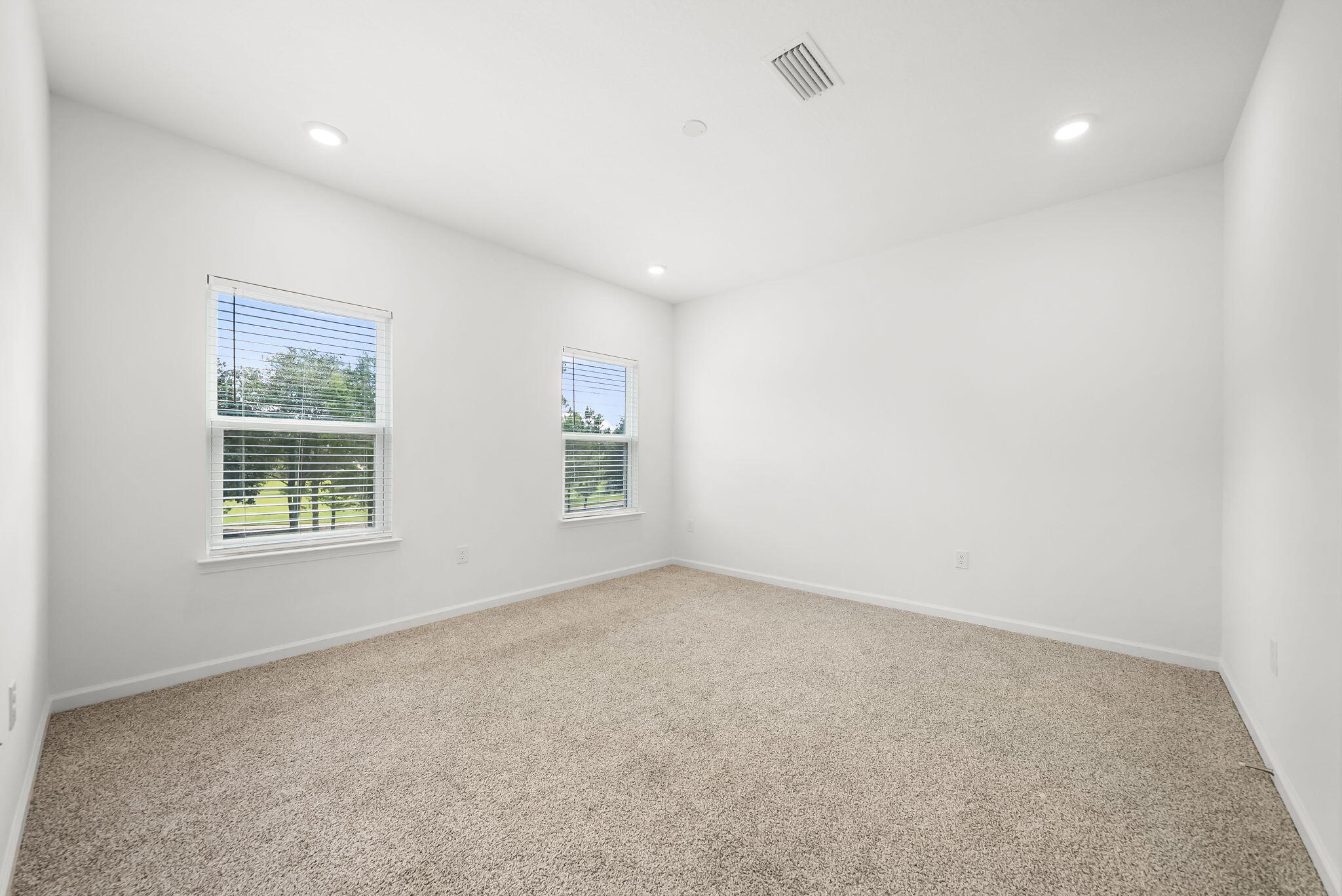 OWL'S HEAD - Residential Lease