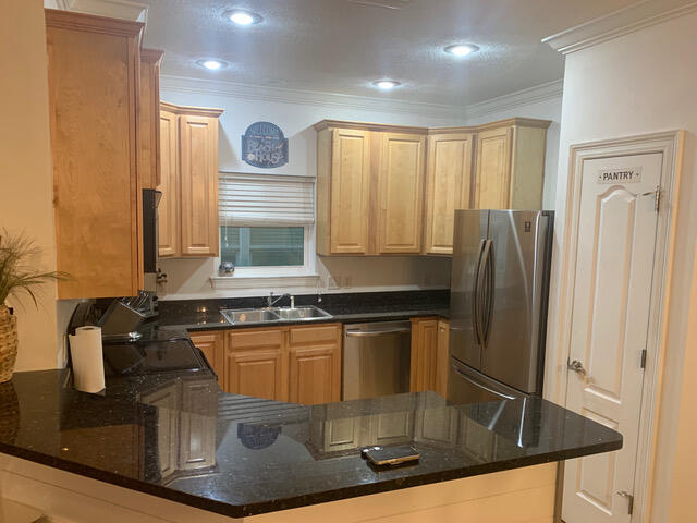 LAGUNA BEACH ESTATES 2ND ADDN - Residential