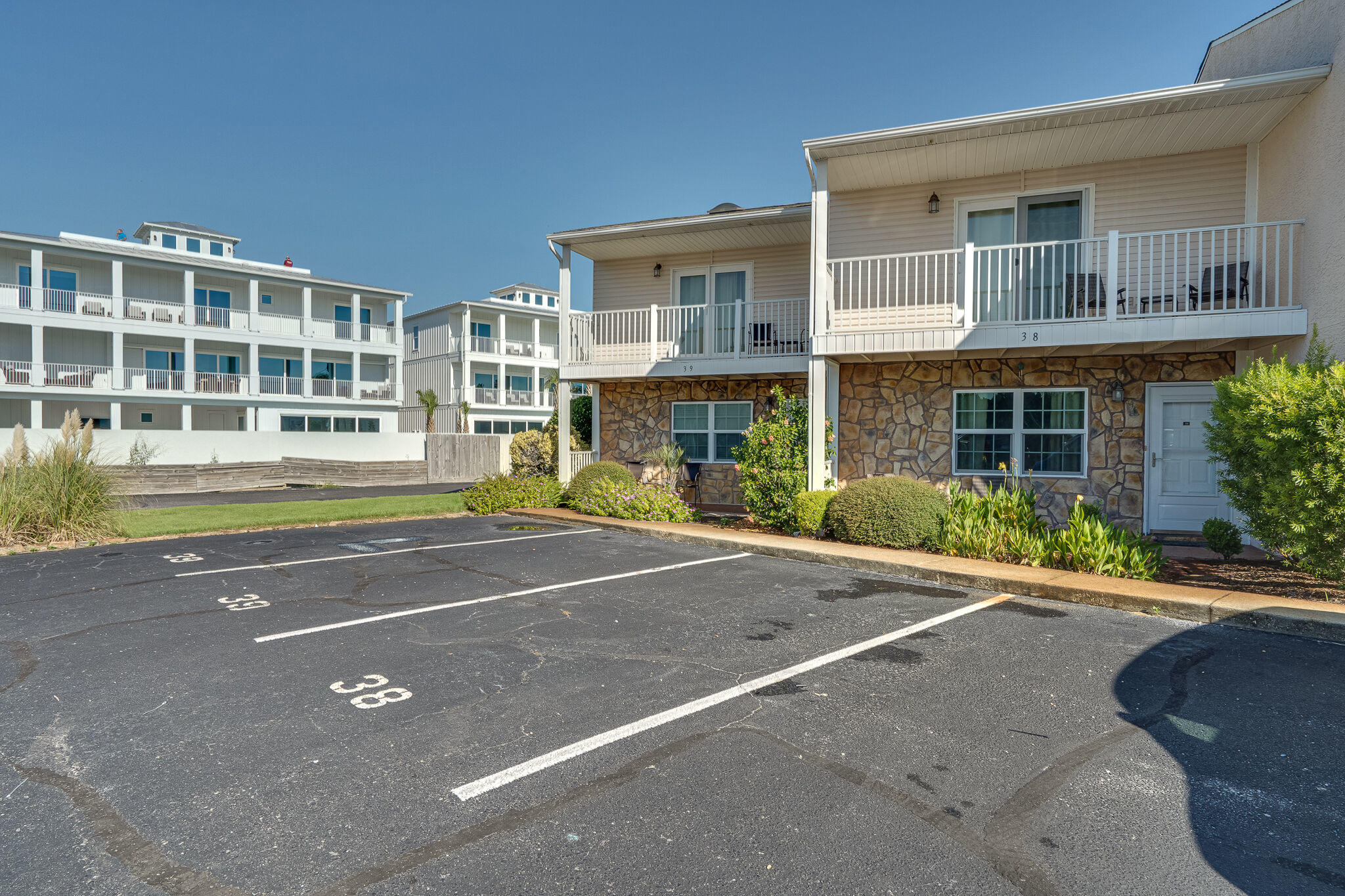 WOODLAND SHORES T/H PH IV - Residential