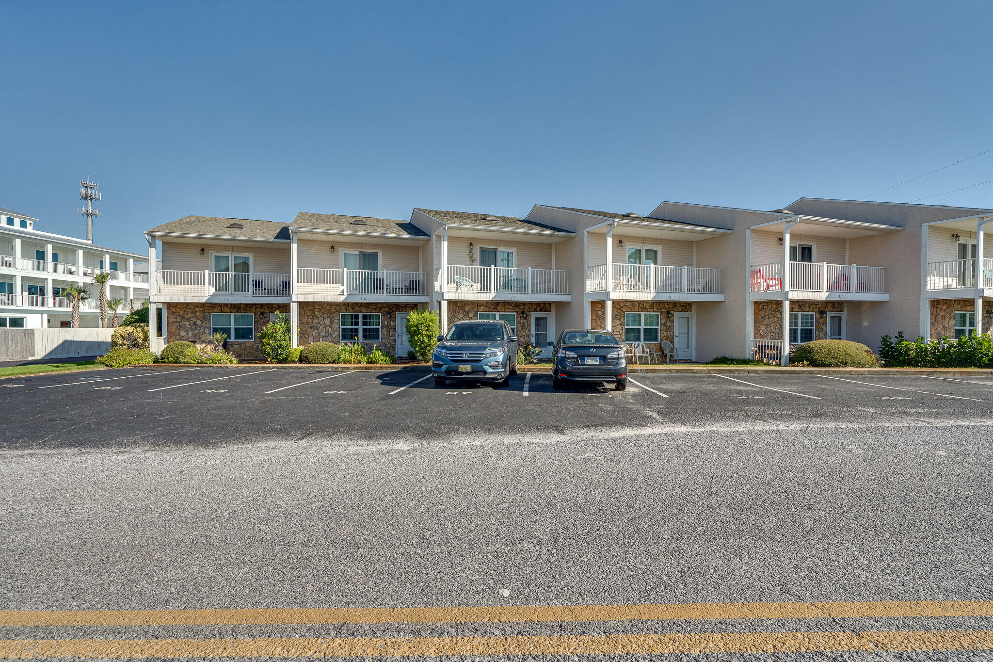 WOODLAND SHORES T/H PH IV - Residential