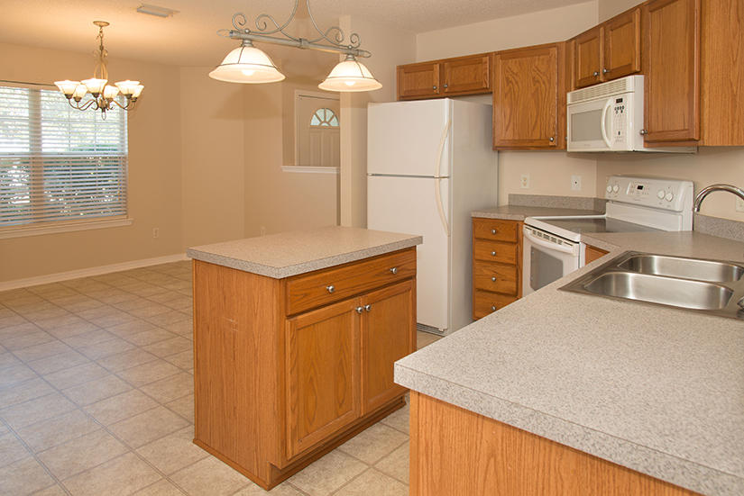 VICTORIA PARK - Residential Lease