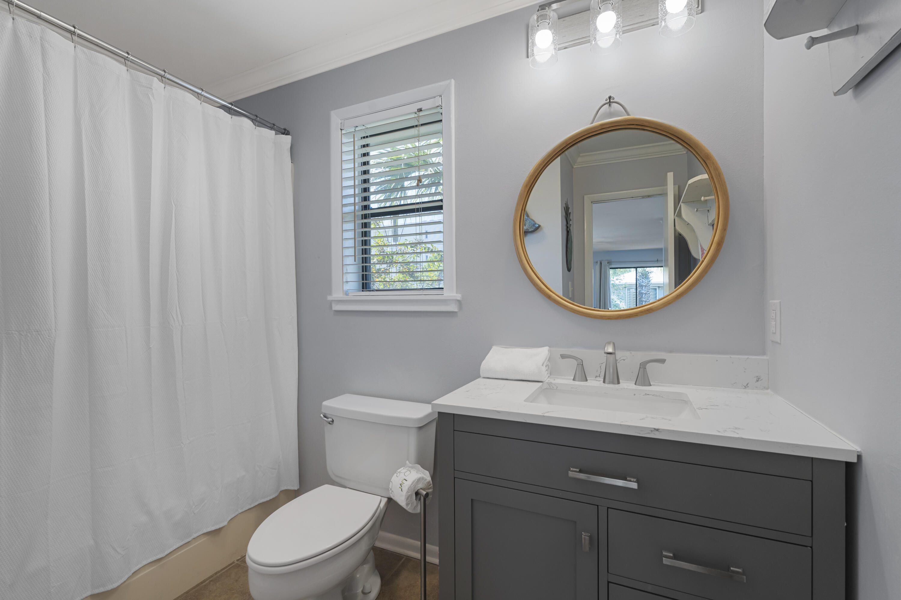 BEACHWOOD VILLAS CONDO - Residential