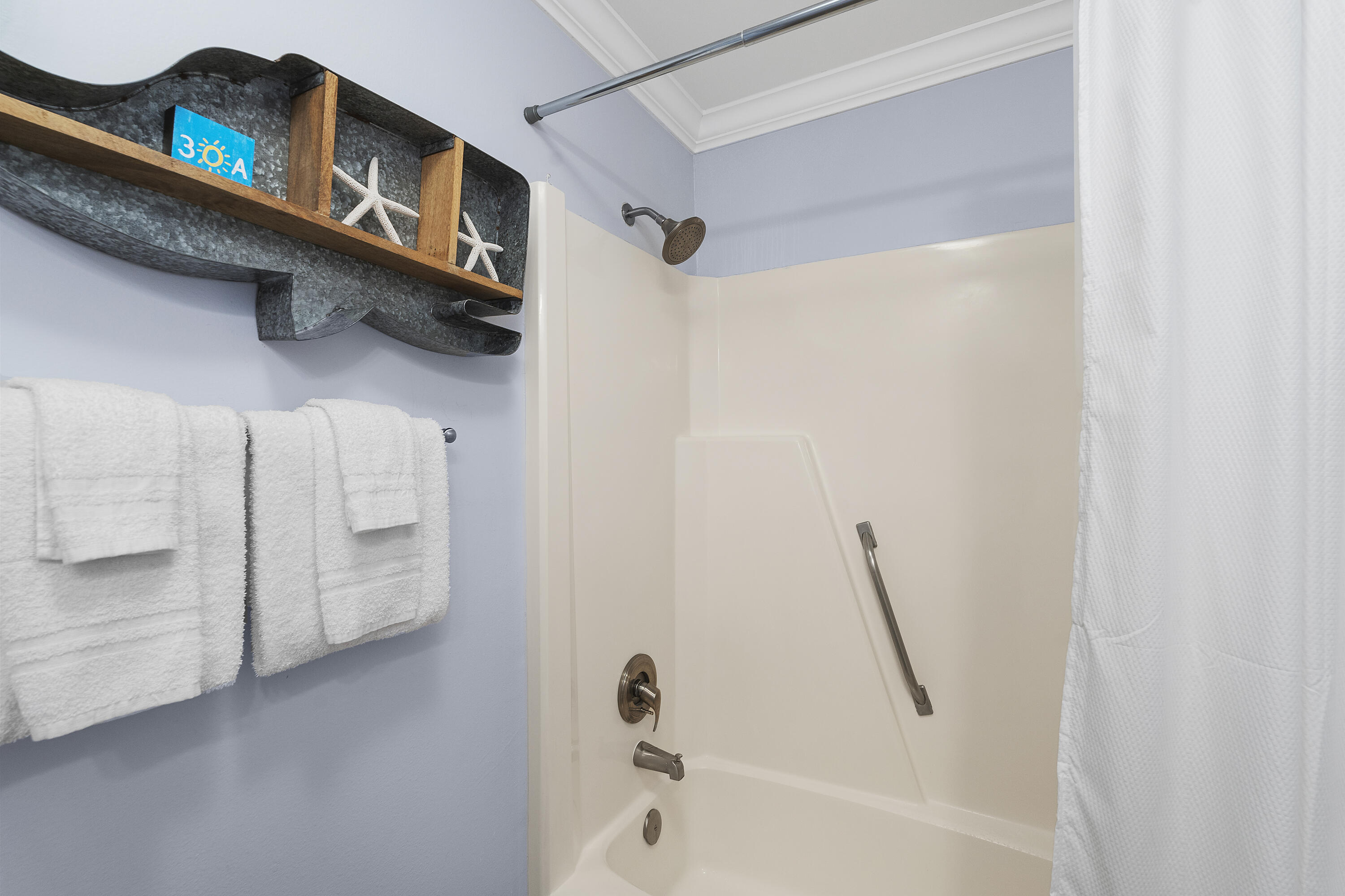 BEACHWOOD VILLAS CONDO - Residential