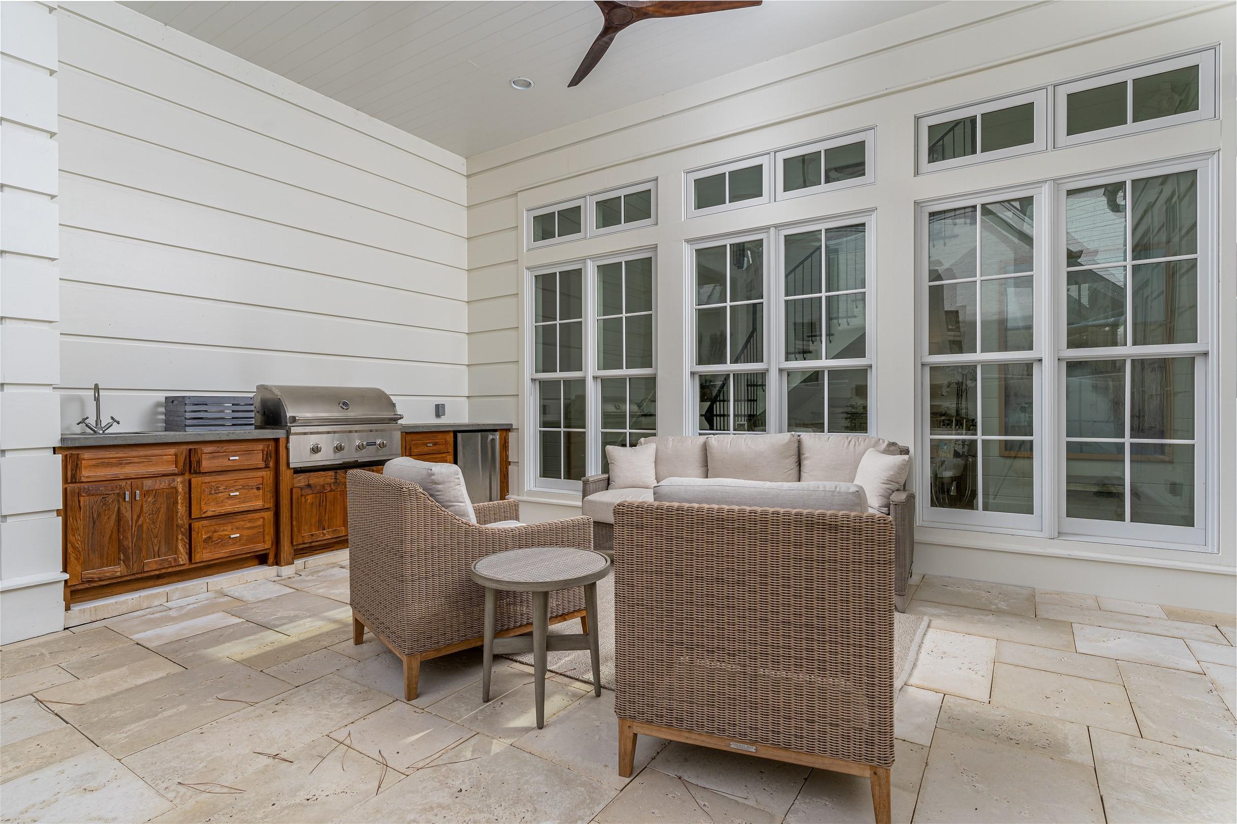 CHURCHILL OAKS - Residential