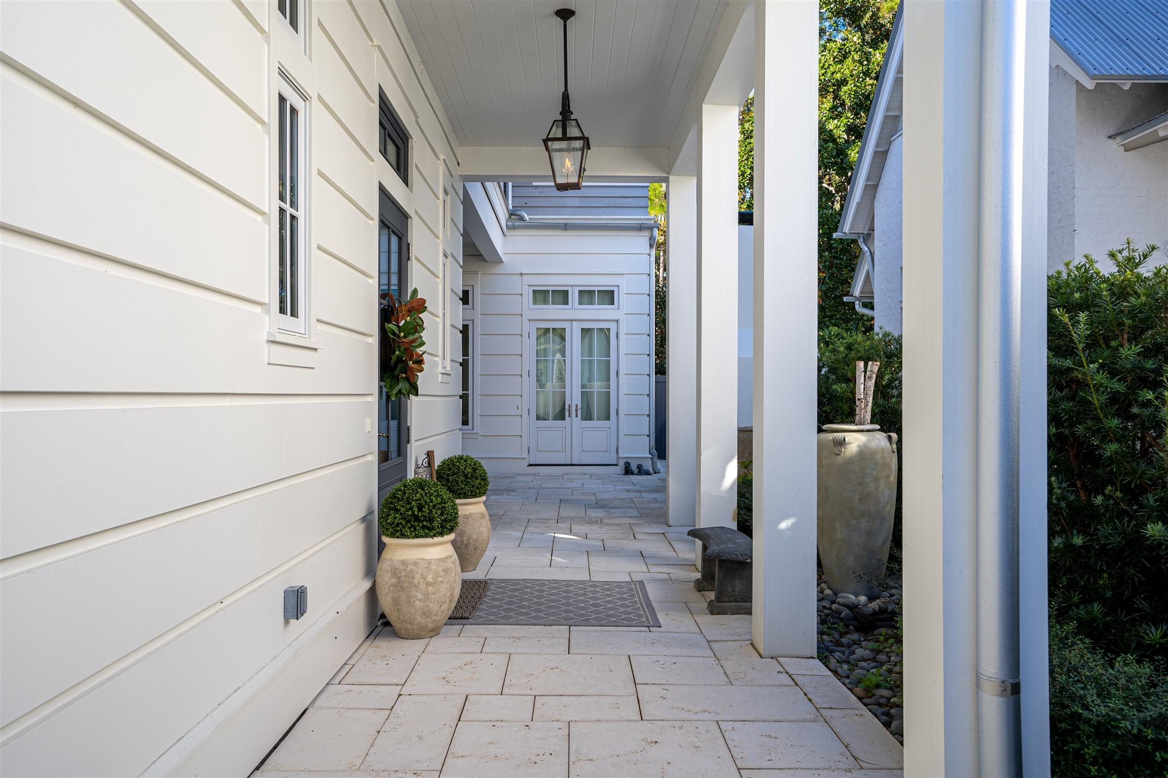 CHURCHILL OAKS - Residential