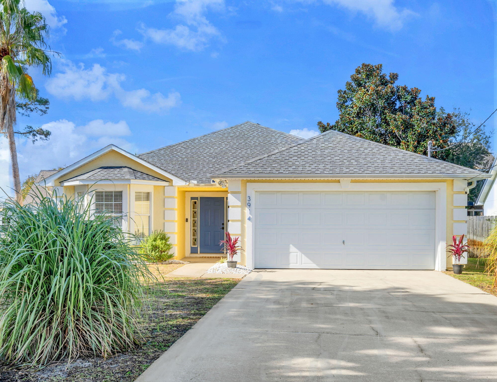 HOLIDAY BEACH UNIT 15 - Residential