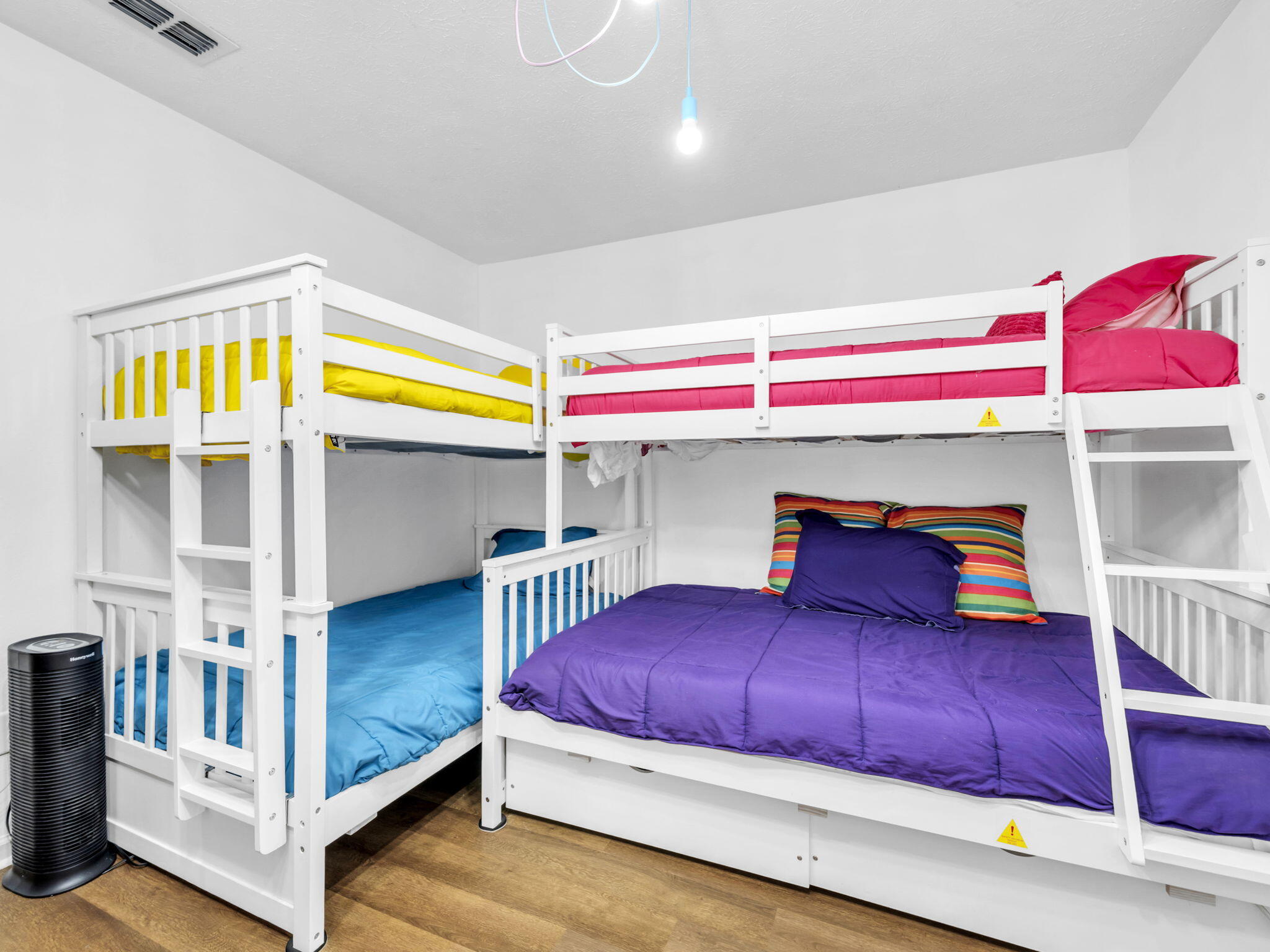 HOLIDAY BEACH UNIT 15 - Residential