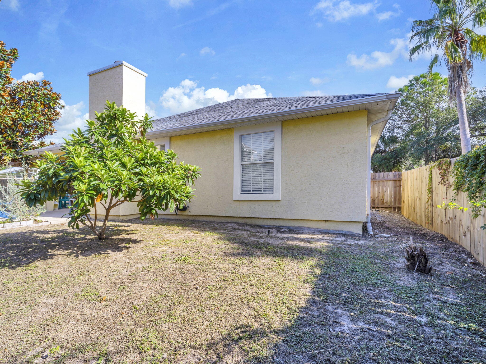 HOLIDAY BEACH UNIT 15 - Residential