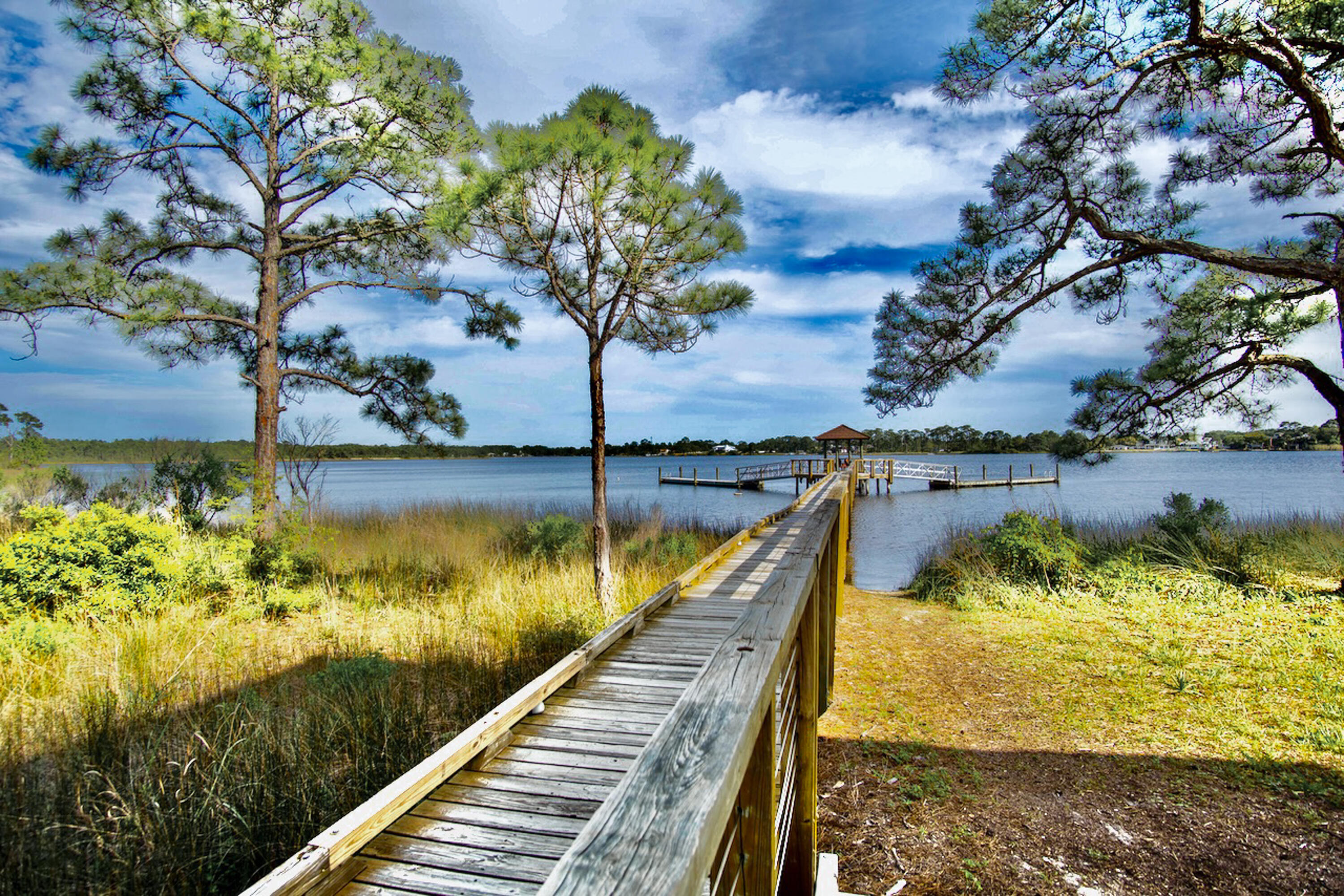 WILD HERON - THE COURTS - Residential