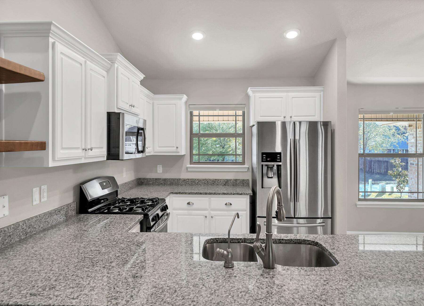 ZARCHARY ESTATES - Residential