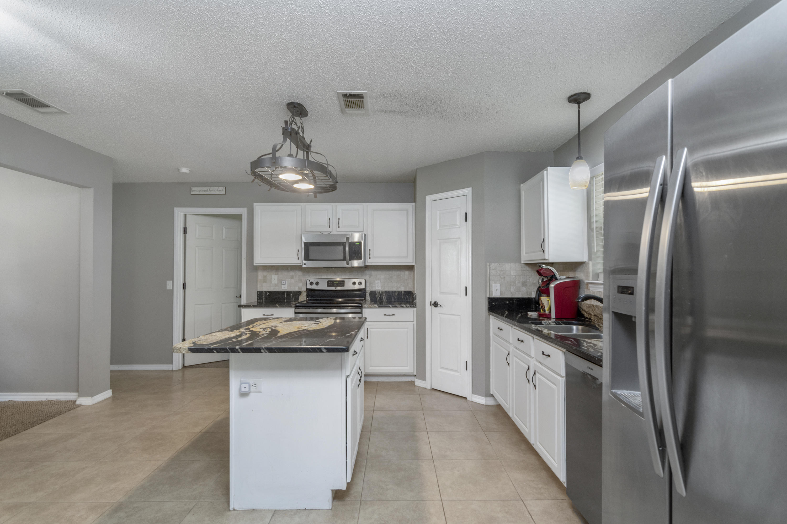 NORTHVIEW ESTATES 7TH ADDN - Residential