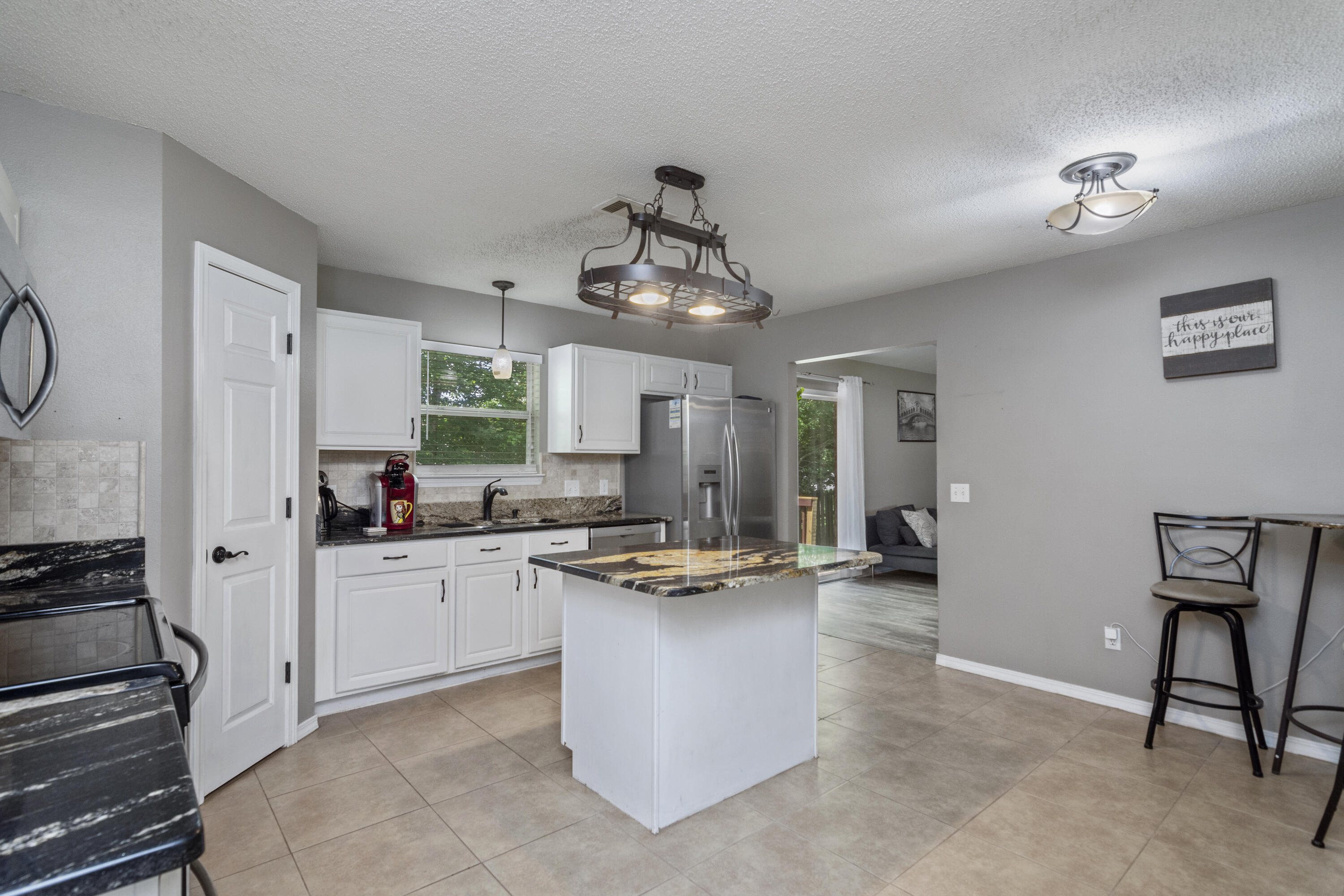 NORTHVIEW ESTATES 7TH ADDN - Residential