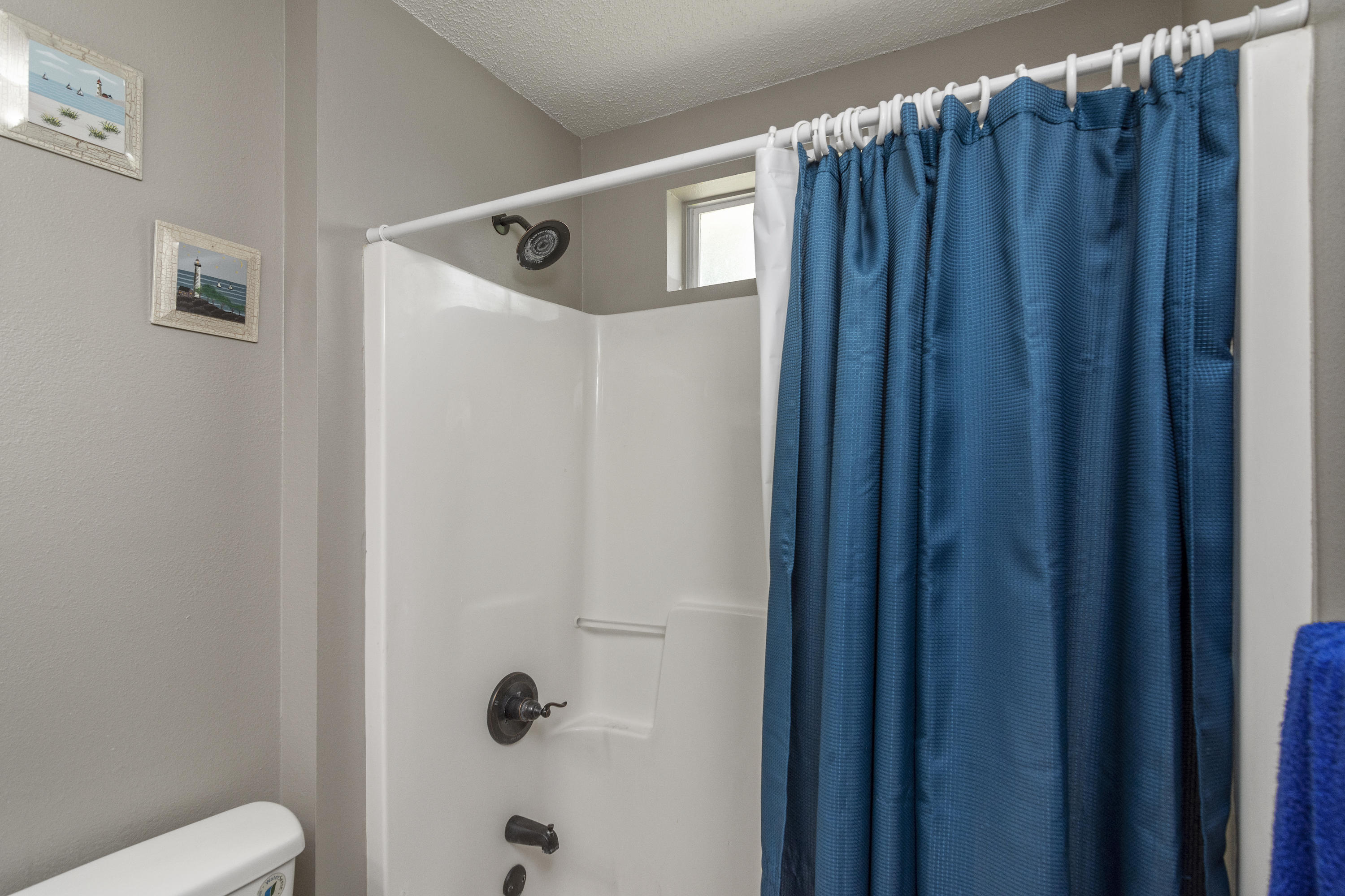 NORTHVIEW ESTATES 7TH ADDN - Residential