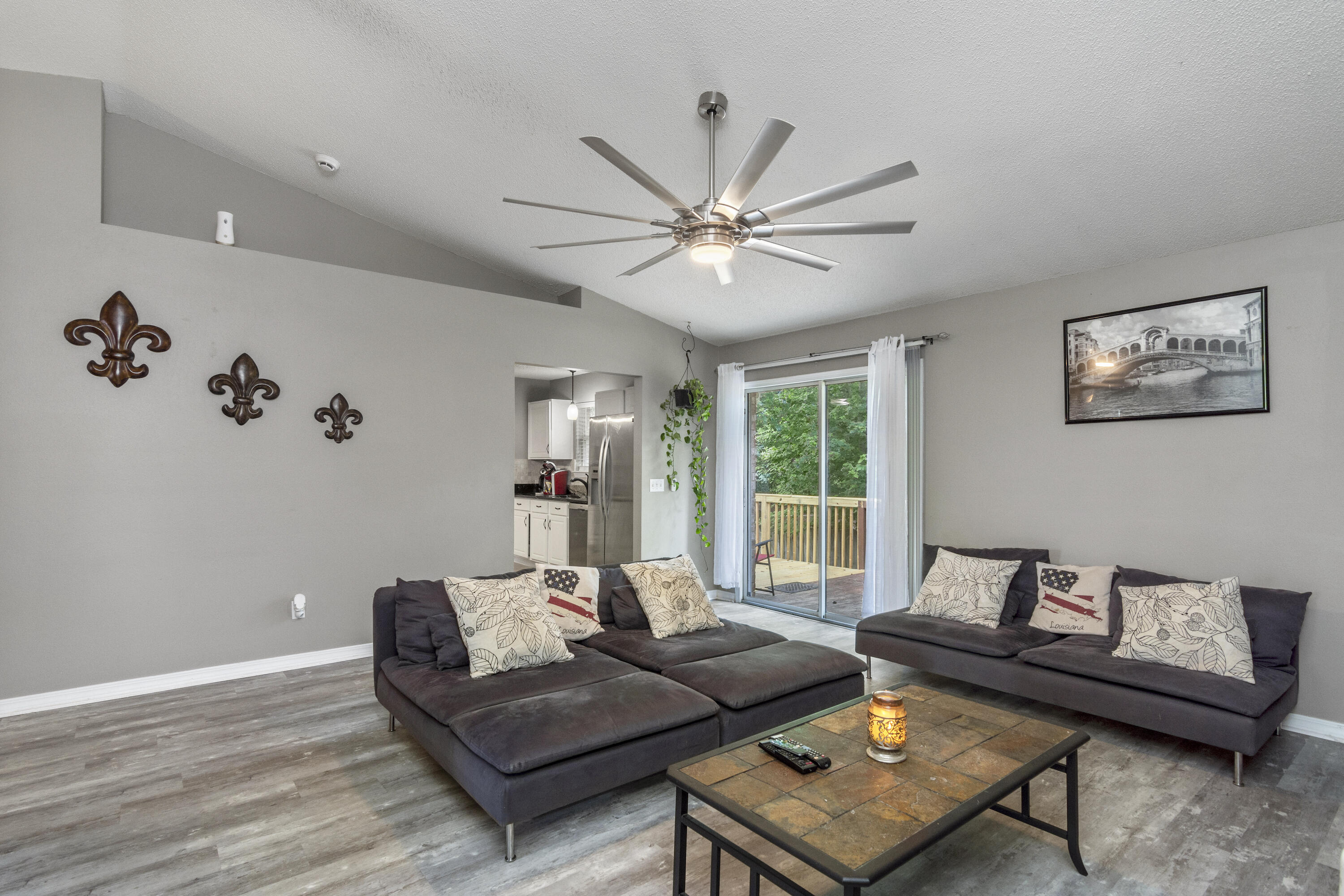 NORTHVIEW ESTATES 7TH ADDN - Residential